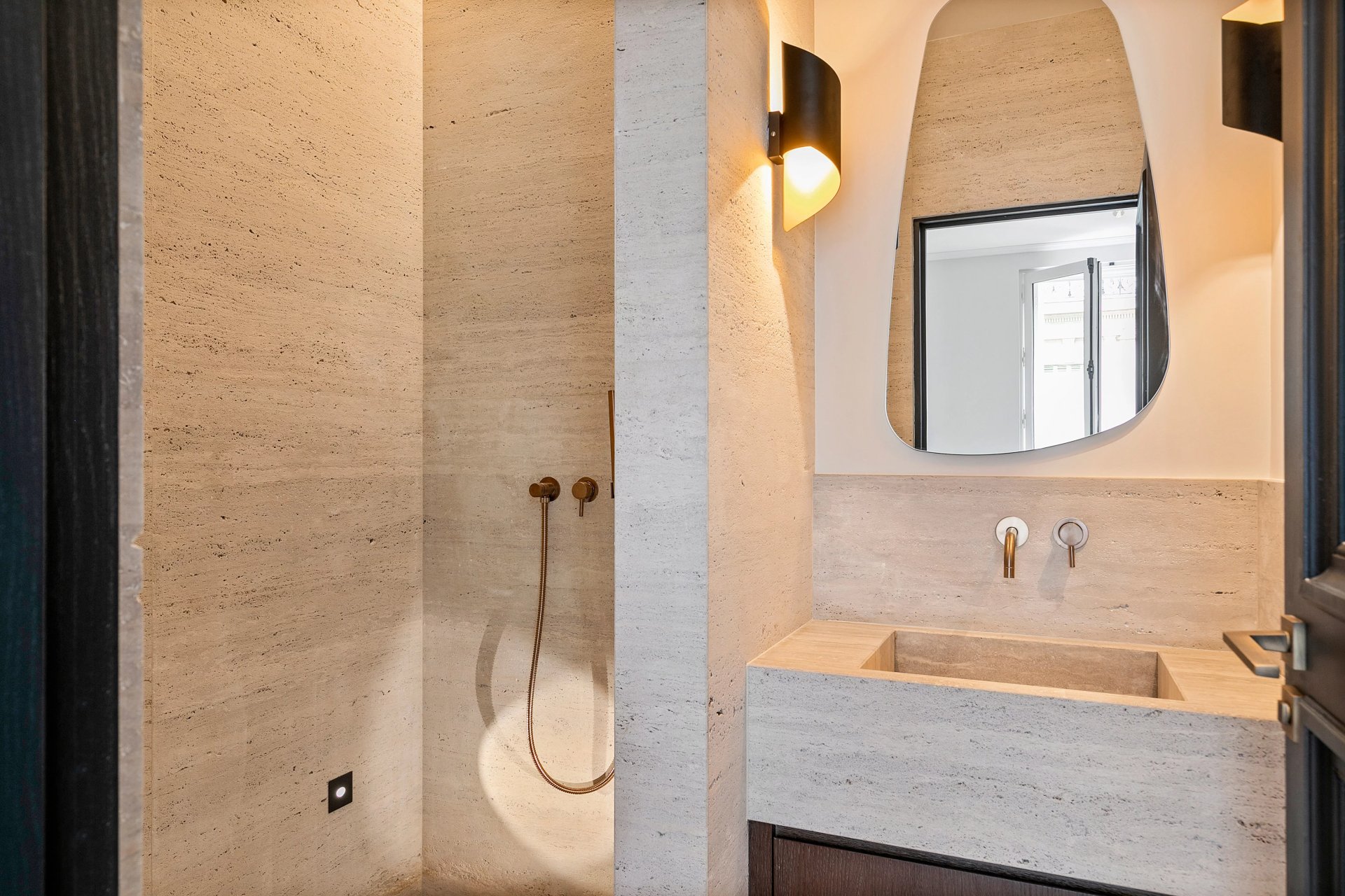 4 Bedroom Apartment/Flat's Image 11