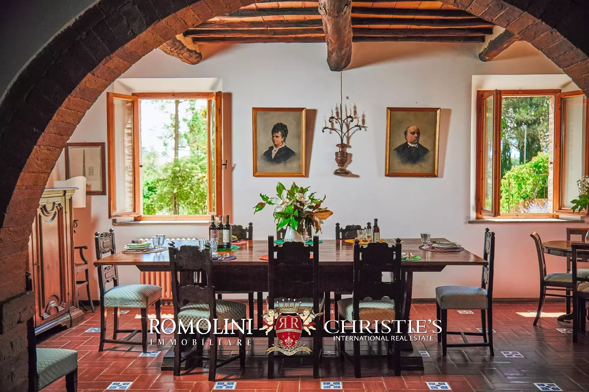 18 Bedroom Vineyard's Image 69