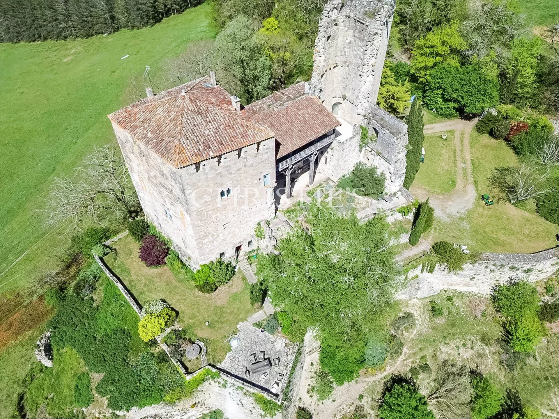 7 Bedroom Chateau's Image 23