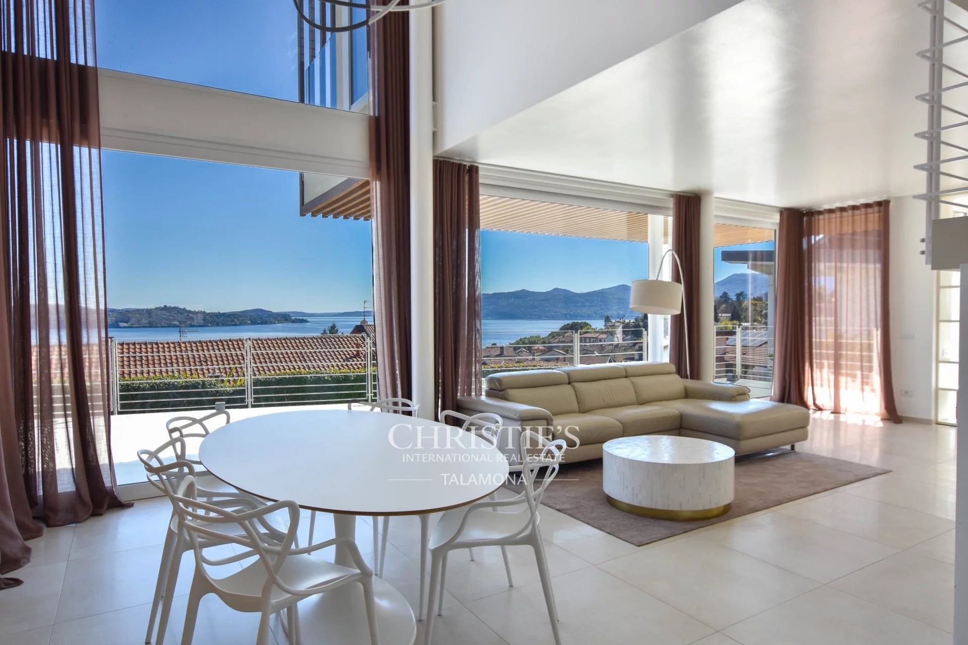 3 Bedroom Villa/Townhouse's Image 34