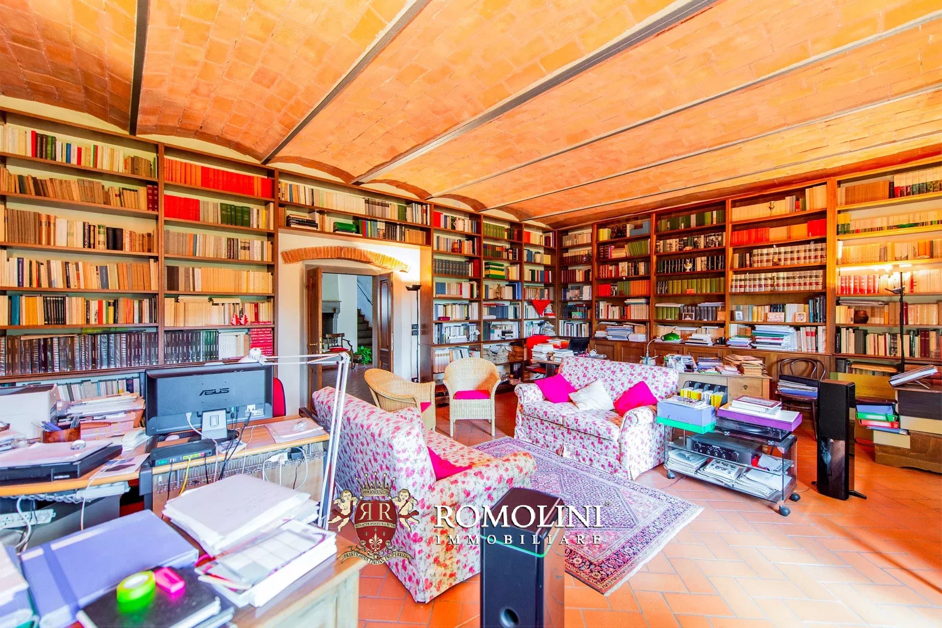 6 Bedroom Villa/Townhouse's Image 27