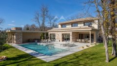 Luxury Villa for Sale in Fayence | Prestigious Terre Blanche Estate — photo 1 of 7