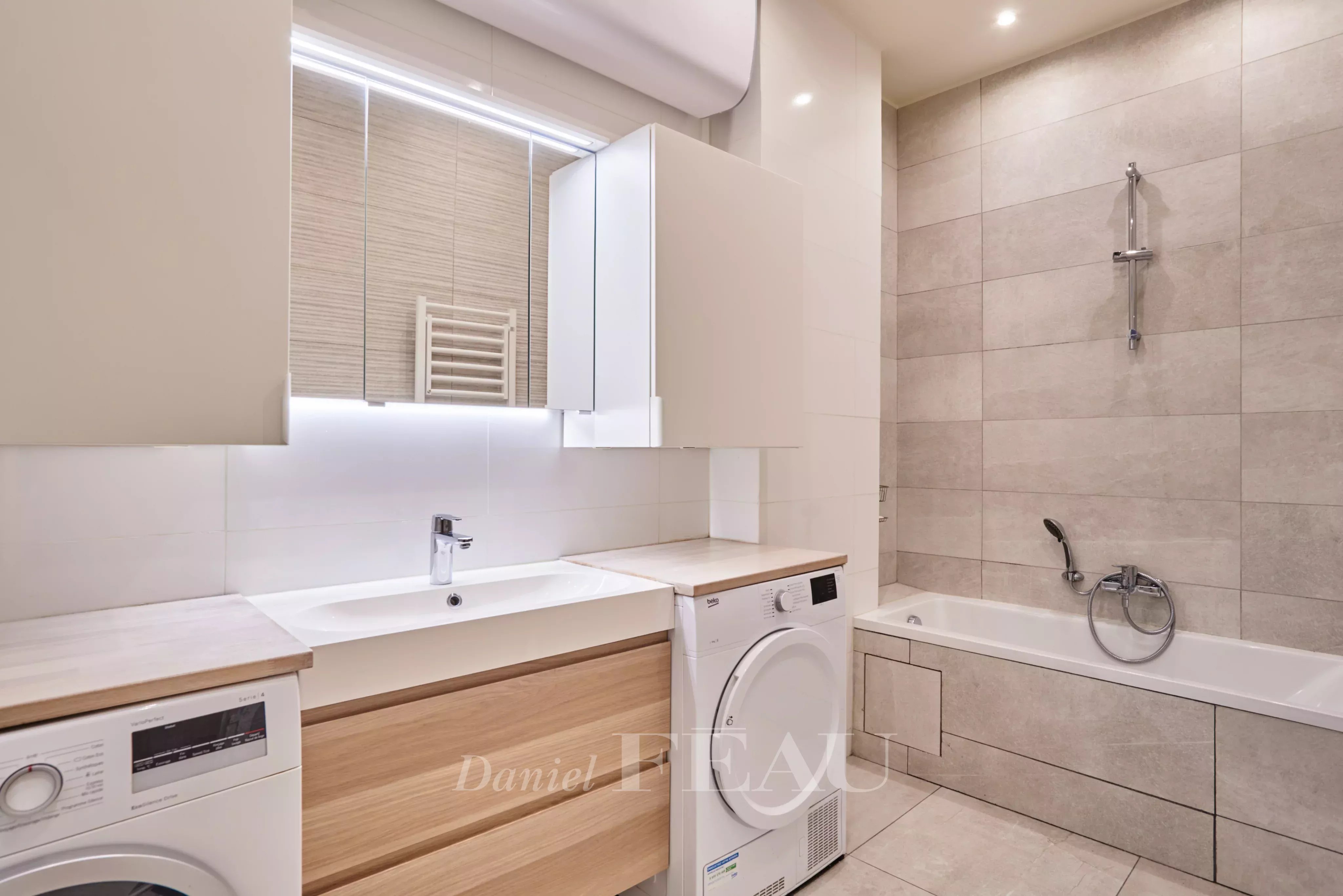 Sale Apartment Paris 7th