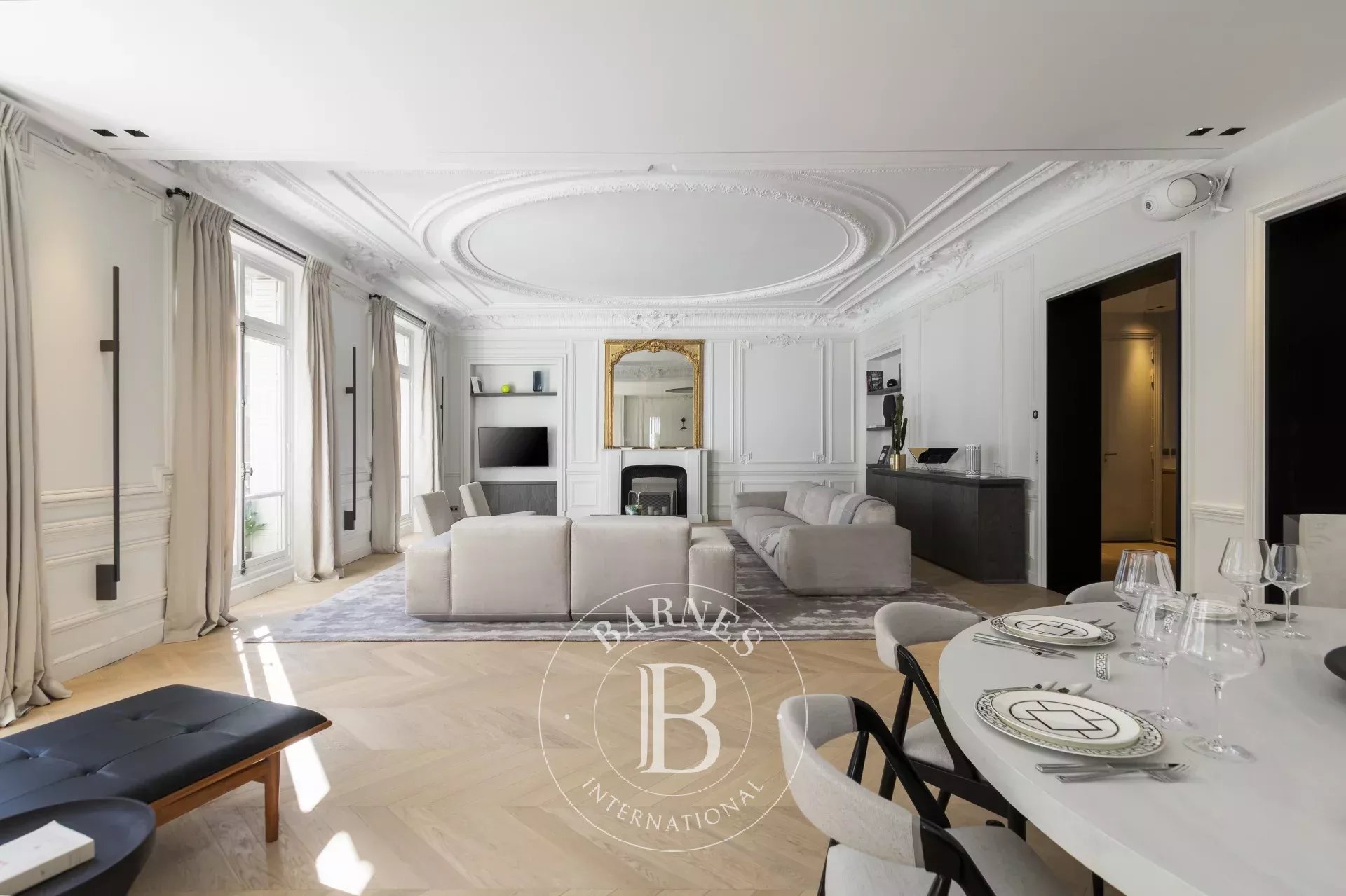 Daire Paris 8ème - picture 8