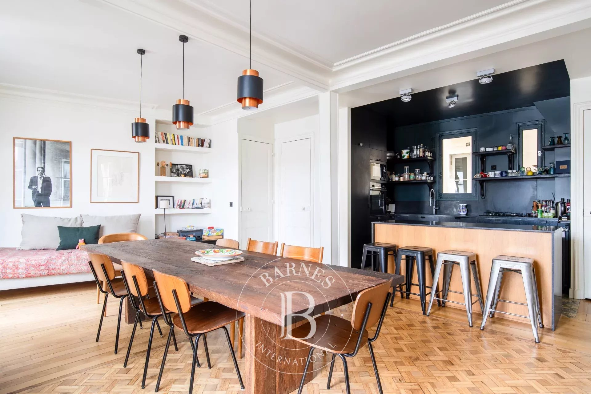 Apartment for sale - Paris 3 - 3 bedrooms - unobstructed views - lift - concierge - picture 6