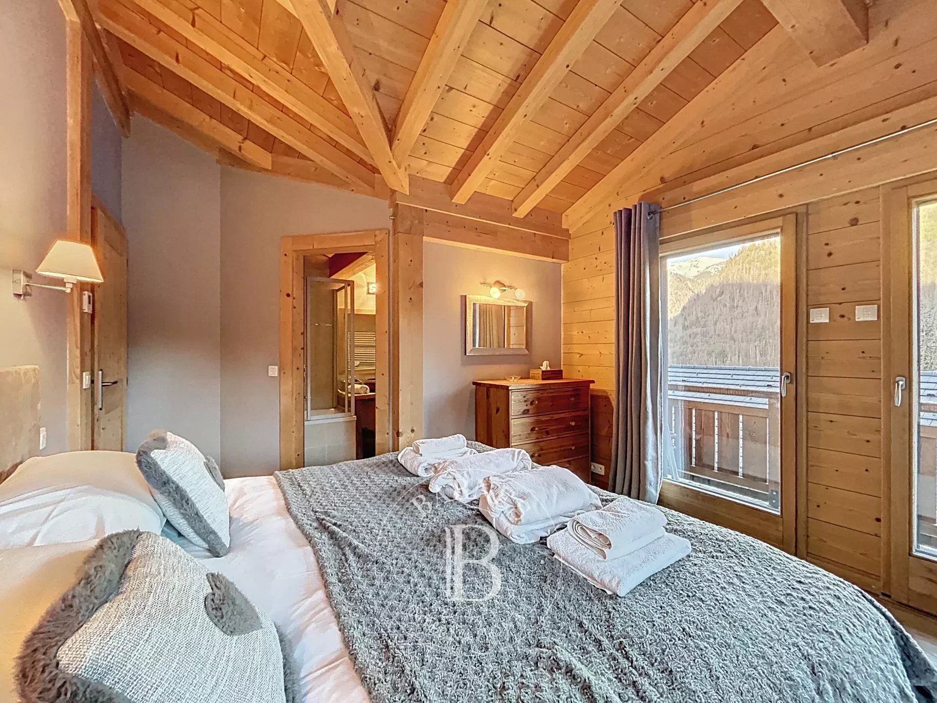 Photo of Morzine – Contemporary Chalet – 230 sqm – 7 Bedrooms – Mountain Views