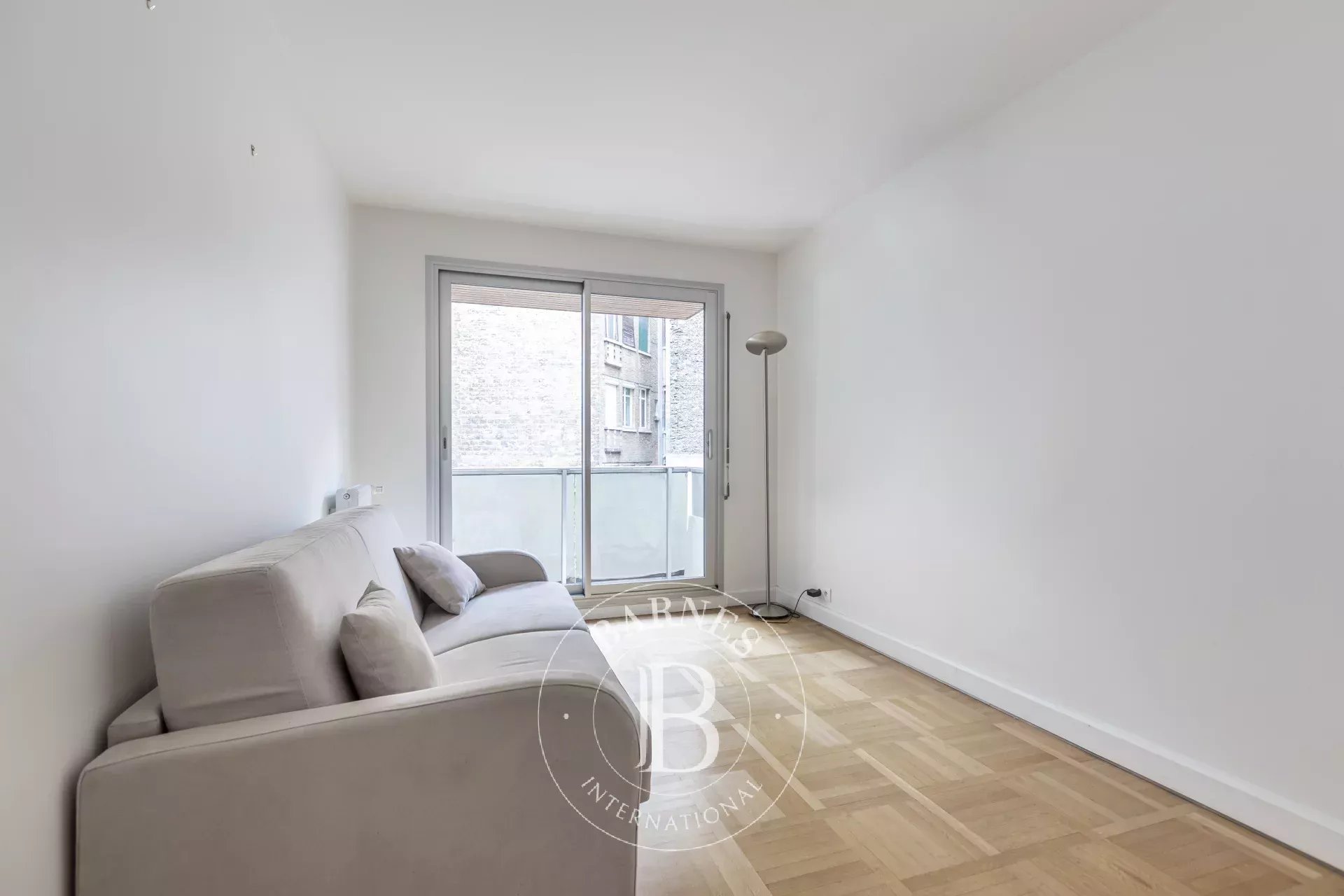 Daire Paris 8ème - picture 17