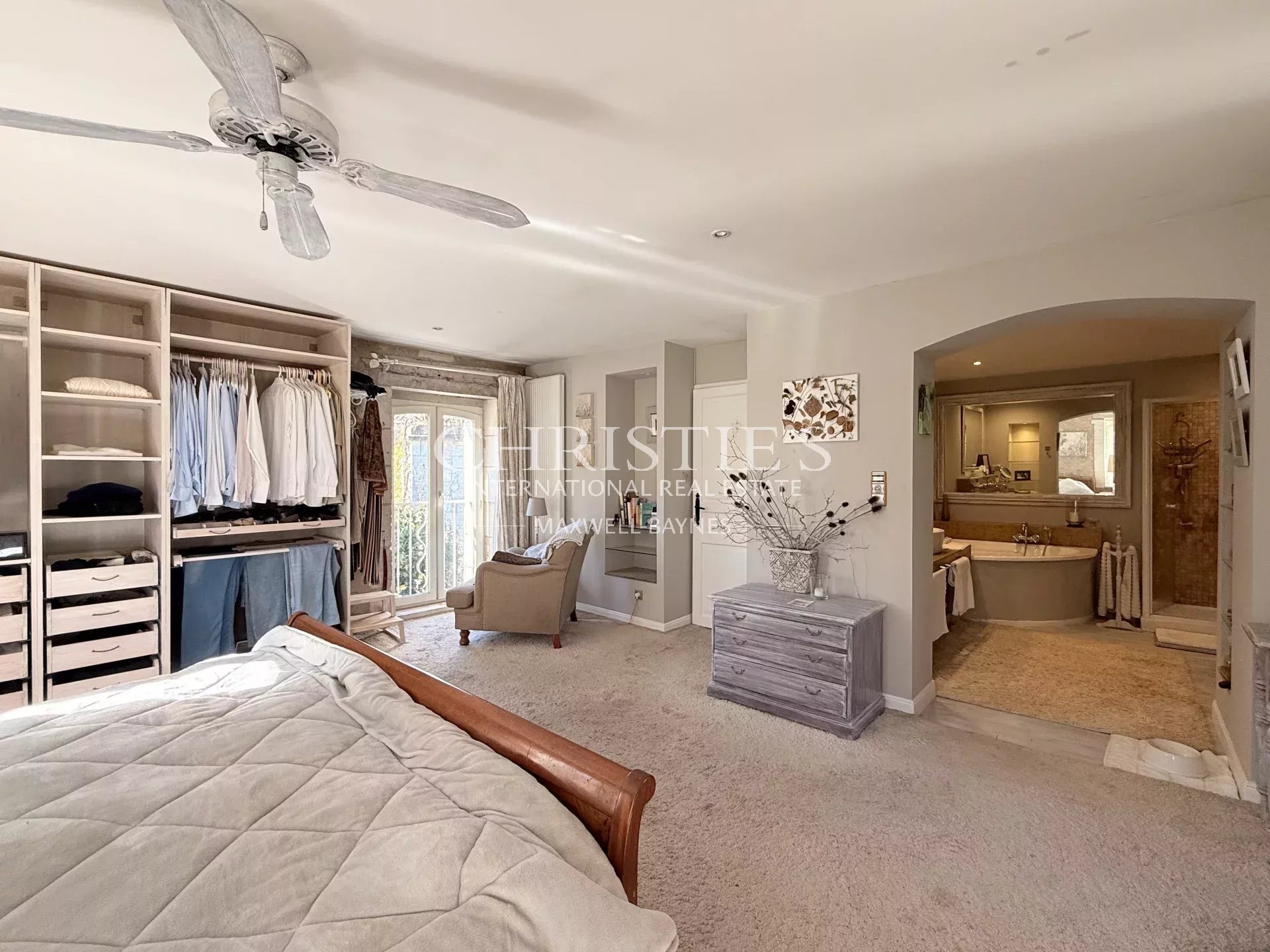 5 Bedroom Villa/Townhouse's Image 16