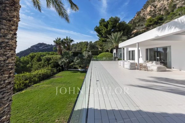 Luxury Villa Es Cubells: Seafront Family Estate with Private Cove — photo 4