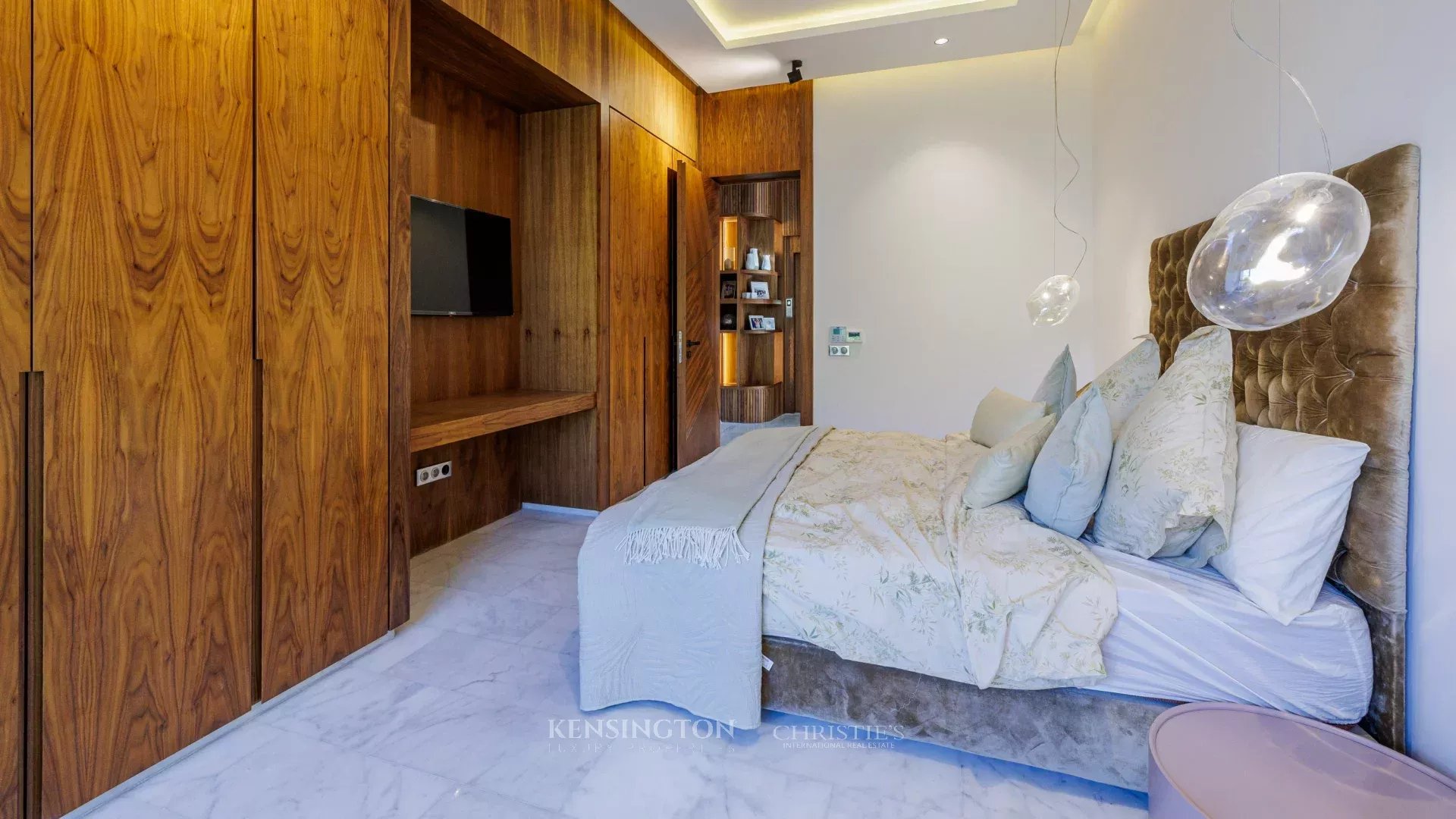 5 Bedroom Villa/Townhouse's Image 47