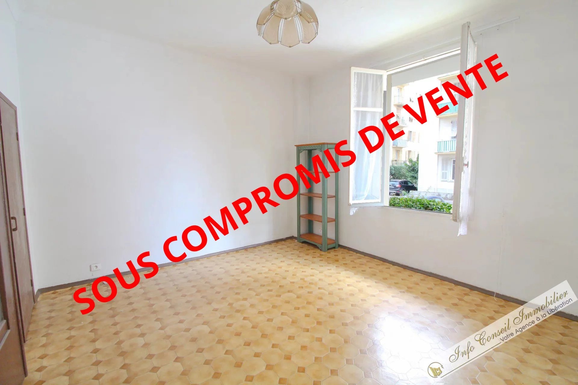 NICE NORD GORBELLA - GRAND F1 - 36m² - A rénover - CALME - 145.000 €
