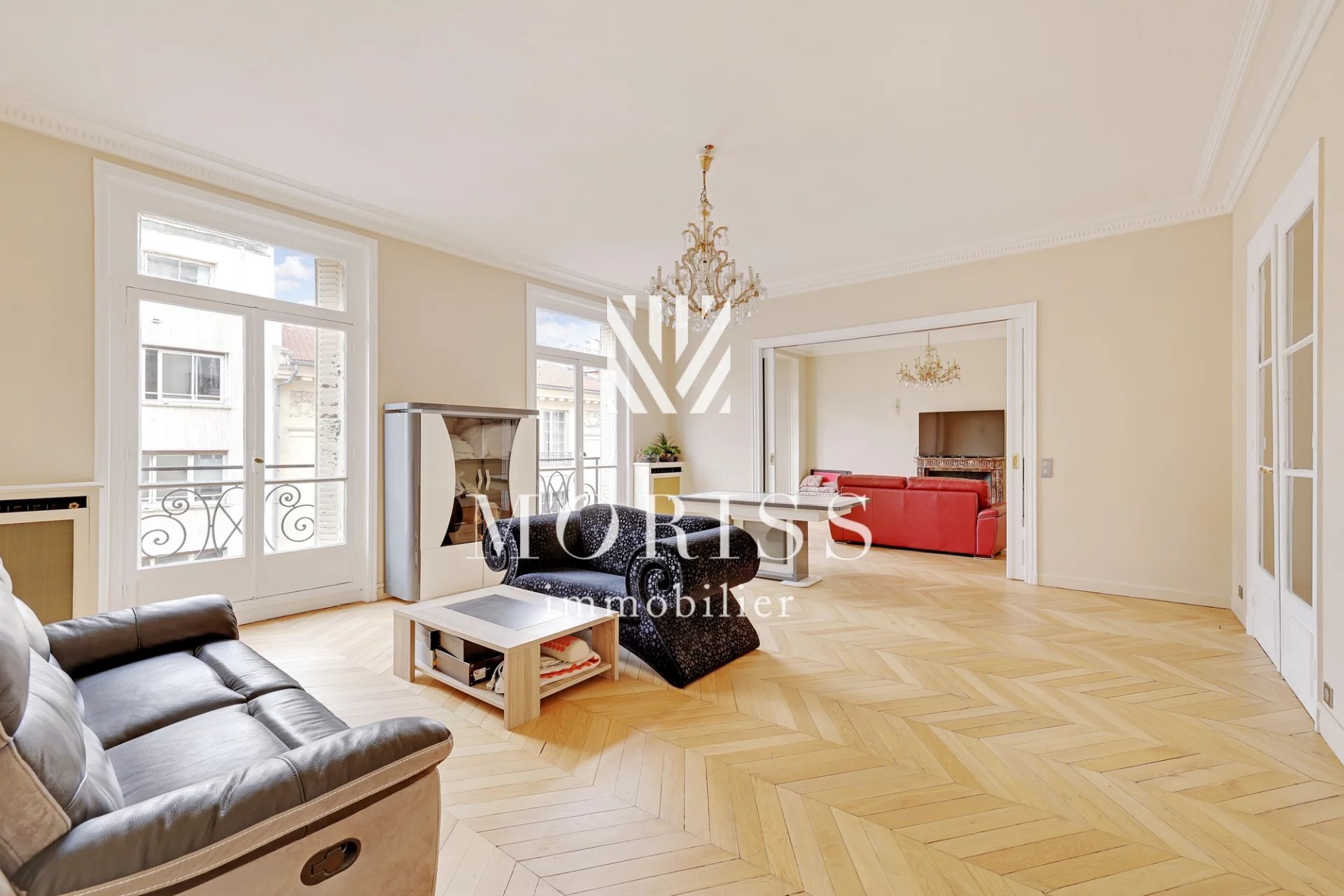 APPARTEMENT DE 192m2 - AVENUE DE LAMBALLE - Image Array