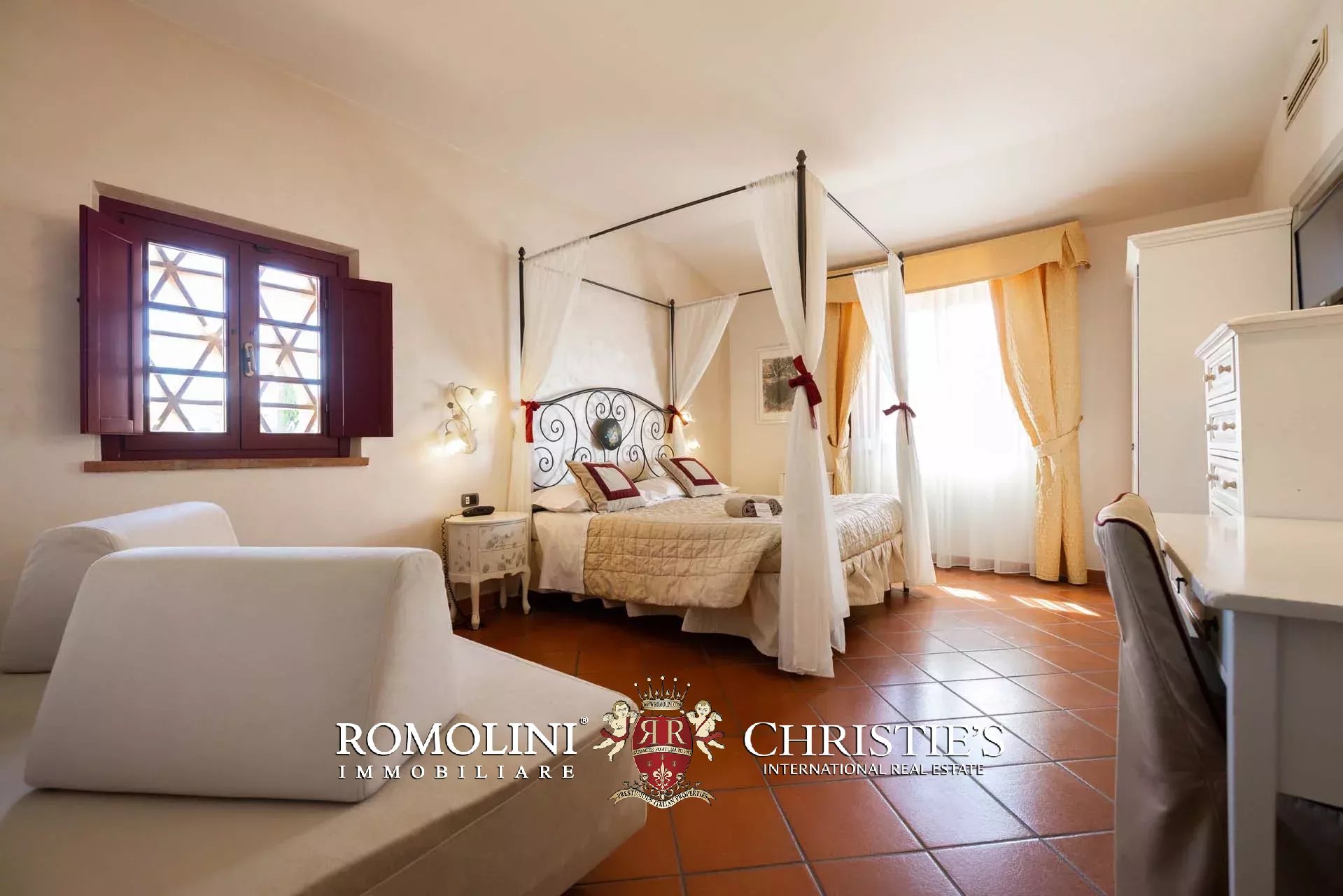 63 Bedroom Villa/Townhouse's Image 56