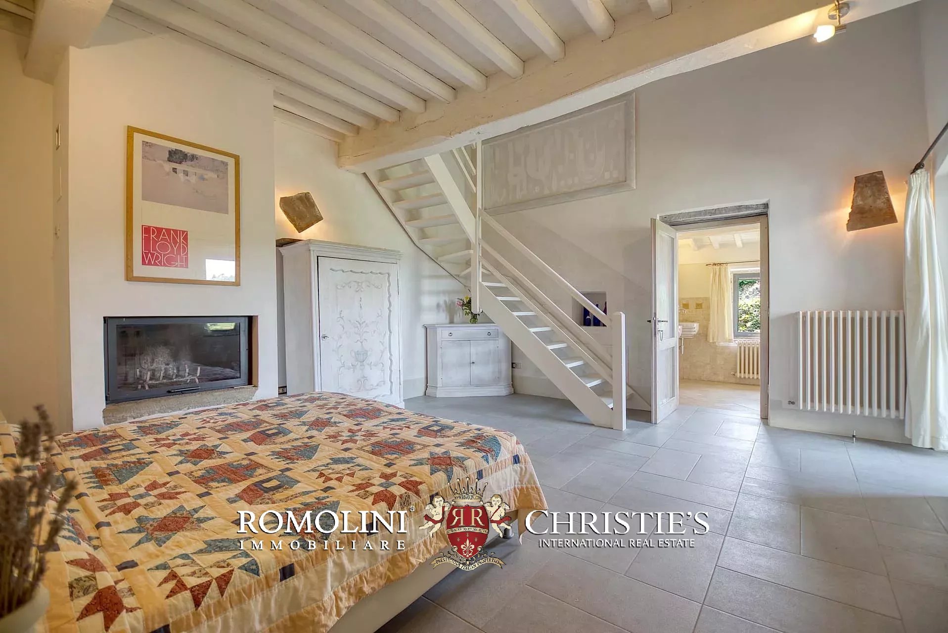 6 Bedroom Villa/Townhouse's Image 44