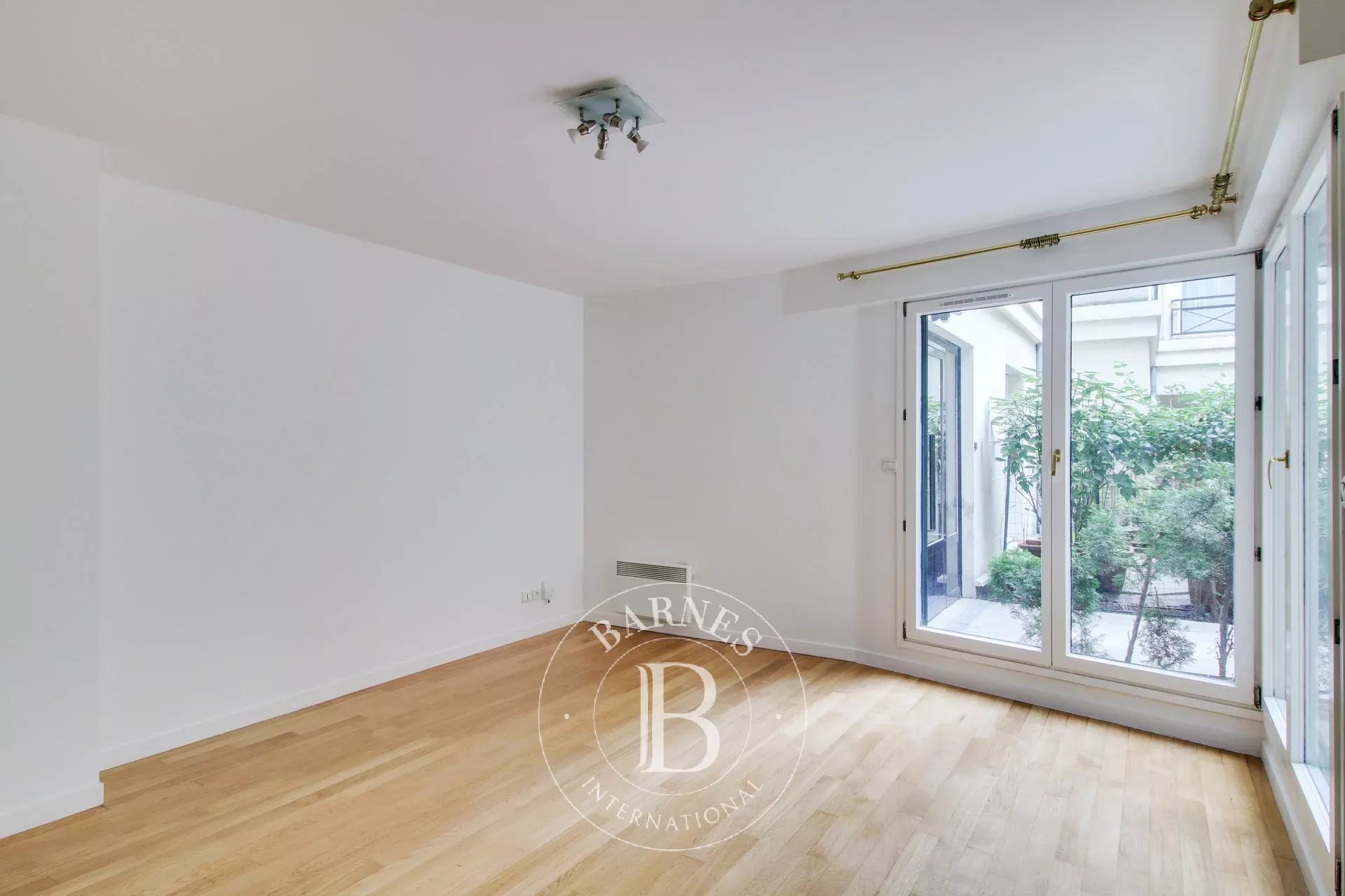 Daire Paris 6ème - picture 4