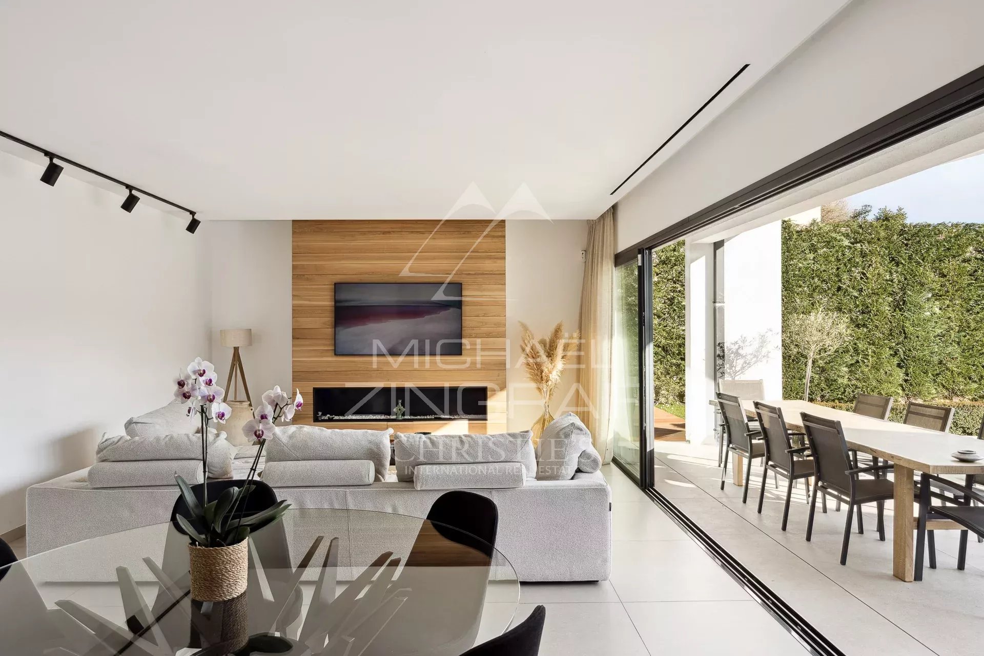 4 Bedroom Villa/Townhouse's Image 5