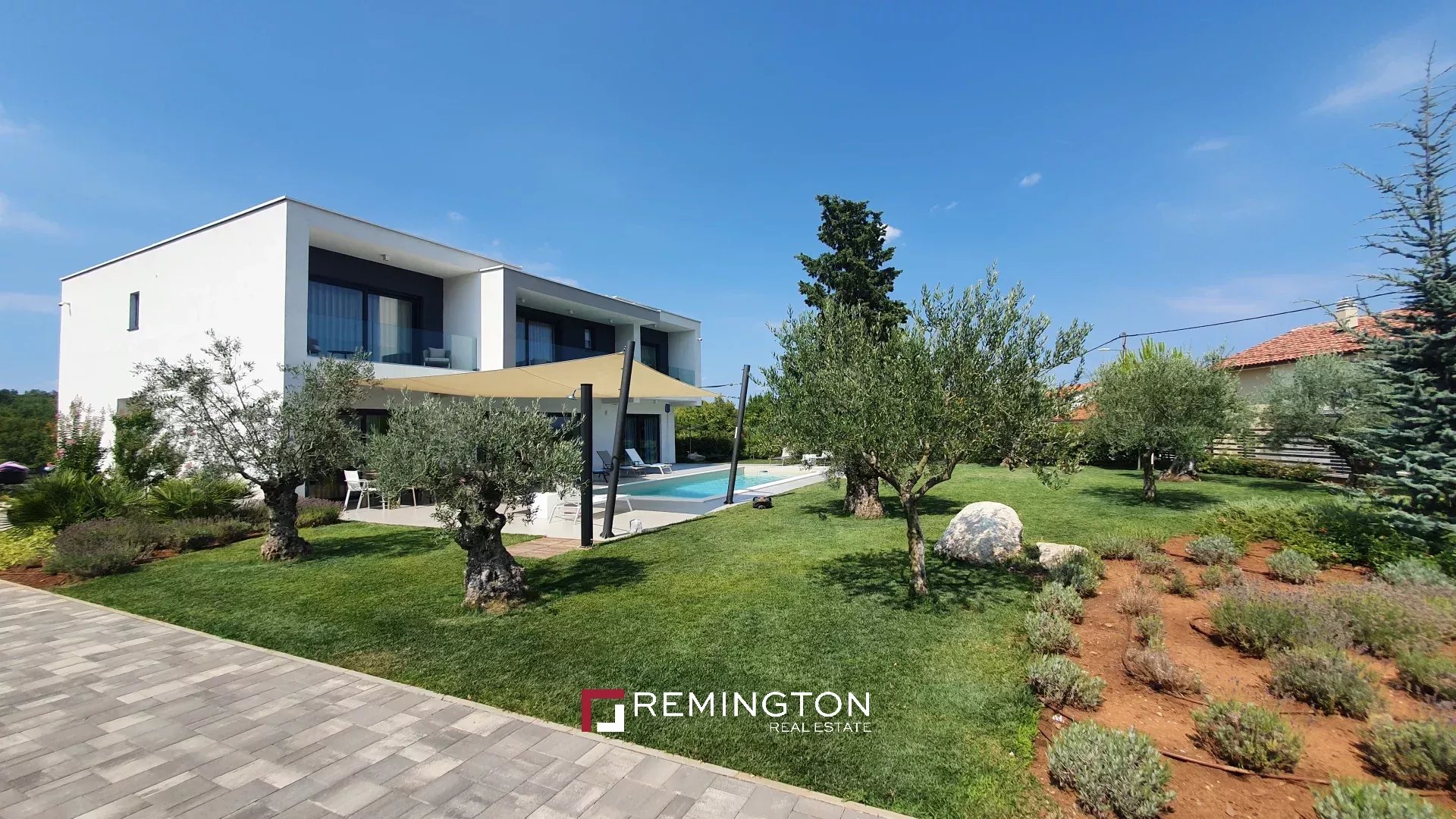 4 Bedroom Villa/Townhouse's Image 16