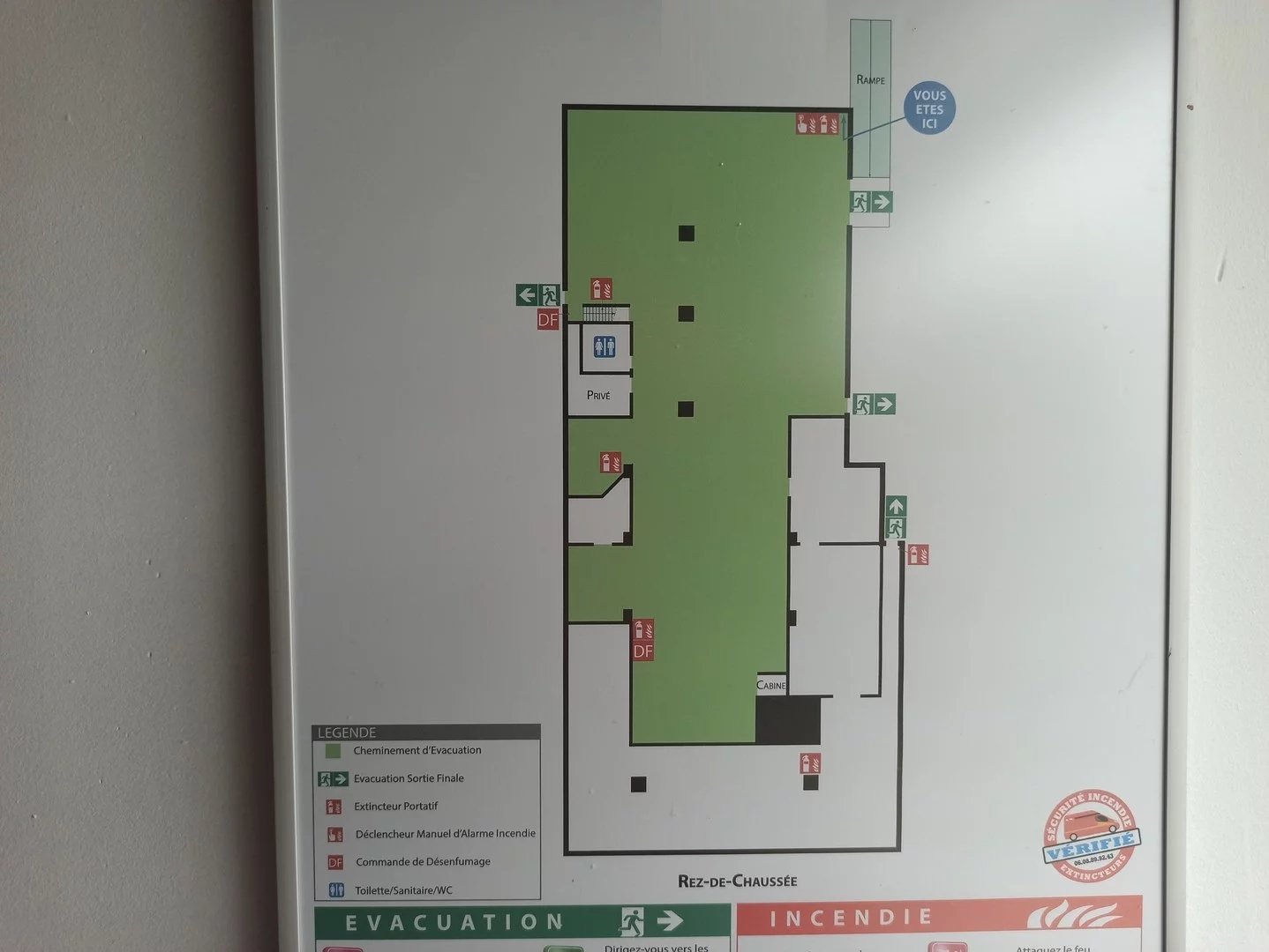 LOC. Local Commercial 600m2 + Parking 50. LIMOGES