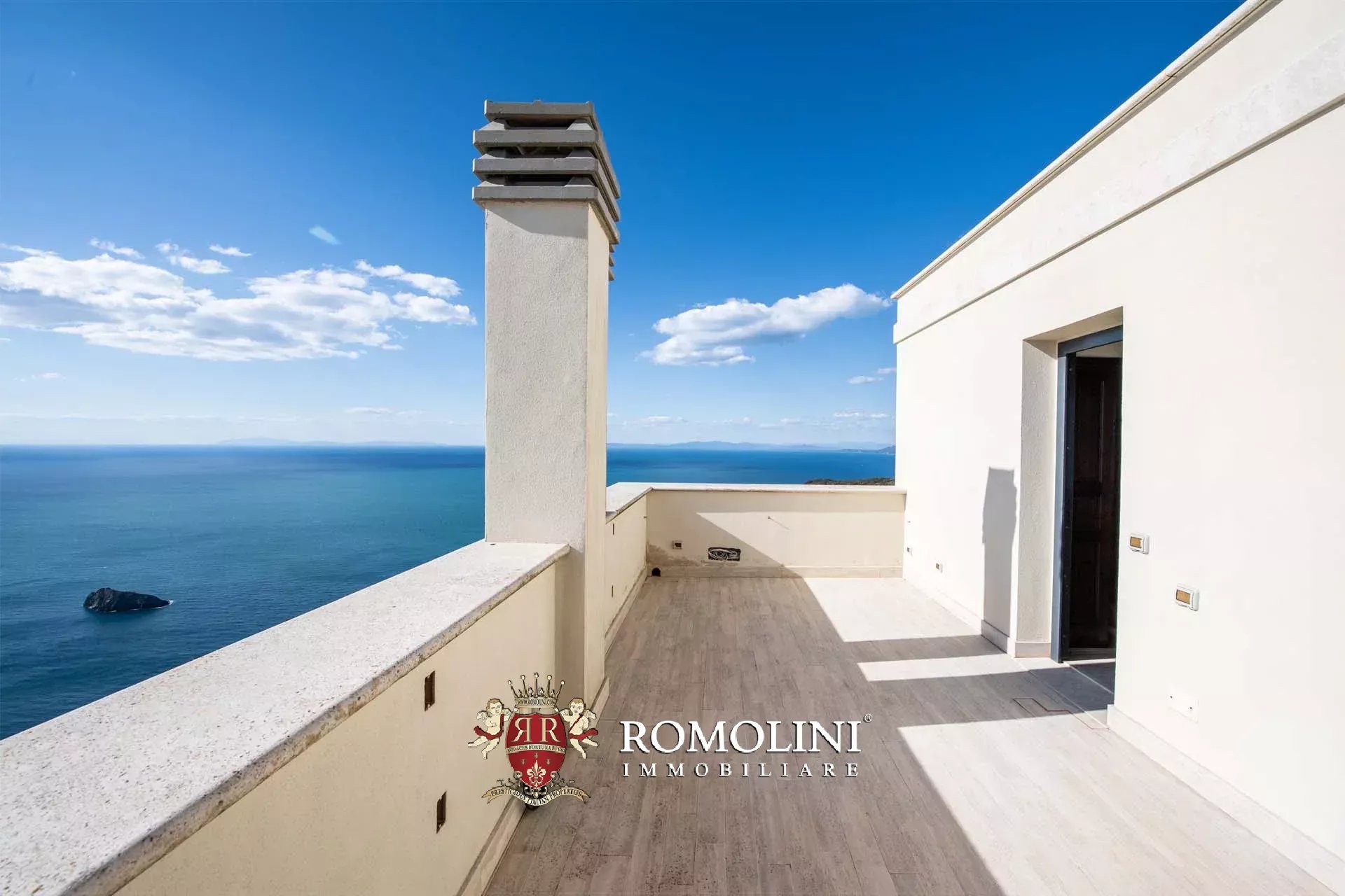 5 Bedroom Villa/Townhouse's Image 66