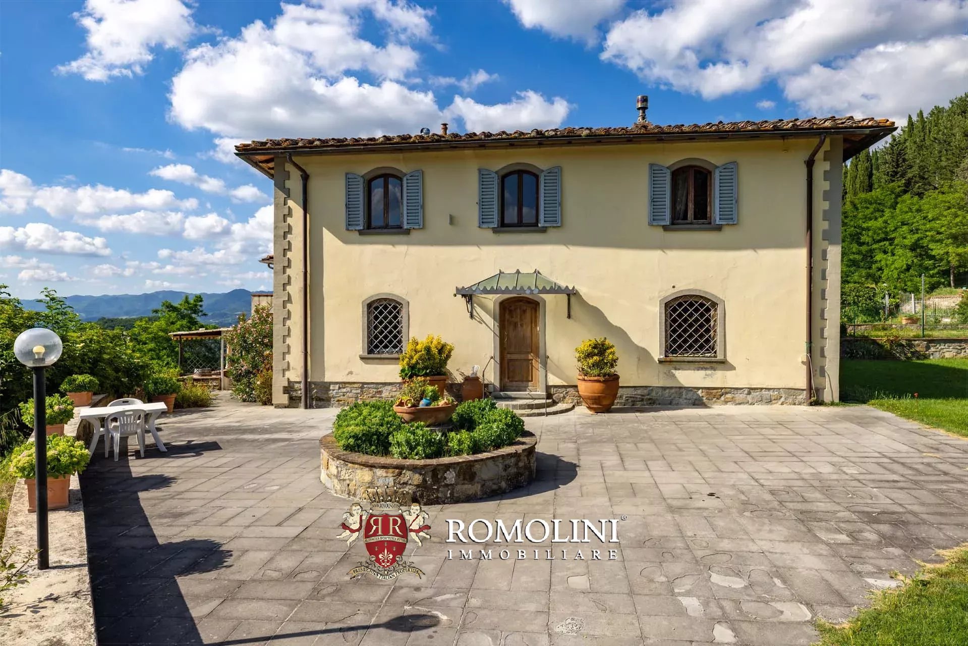 14 Bedroom Vineyard's Image 13