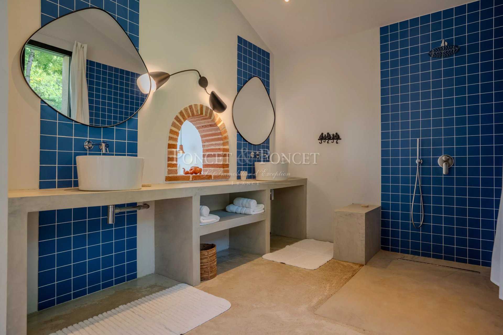 18 Bedroom Villa/Townhouse's Image 23