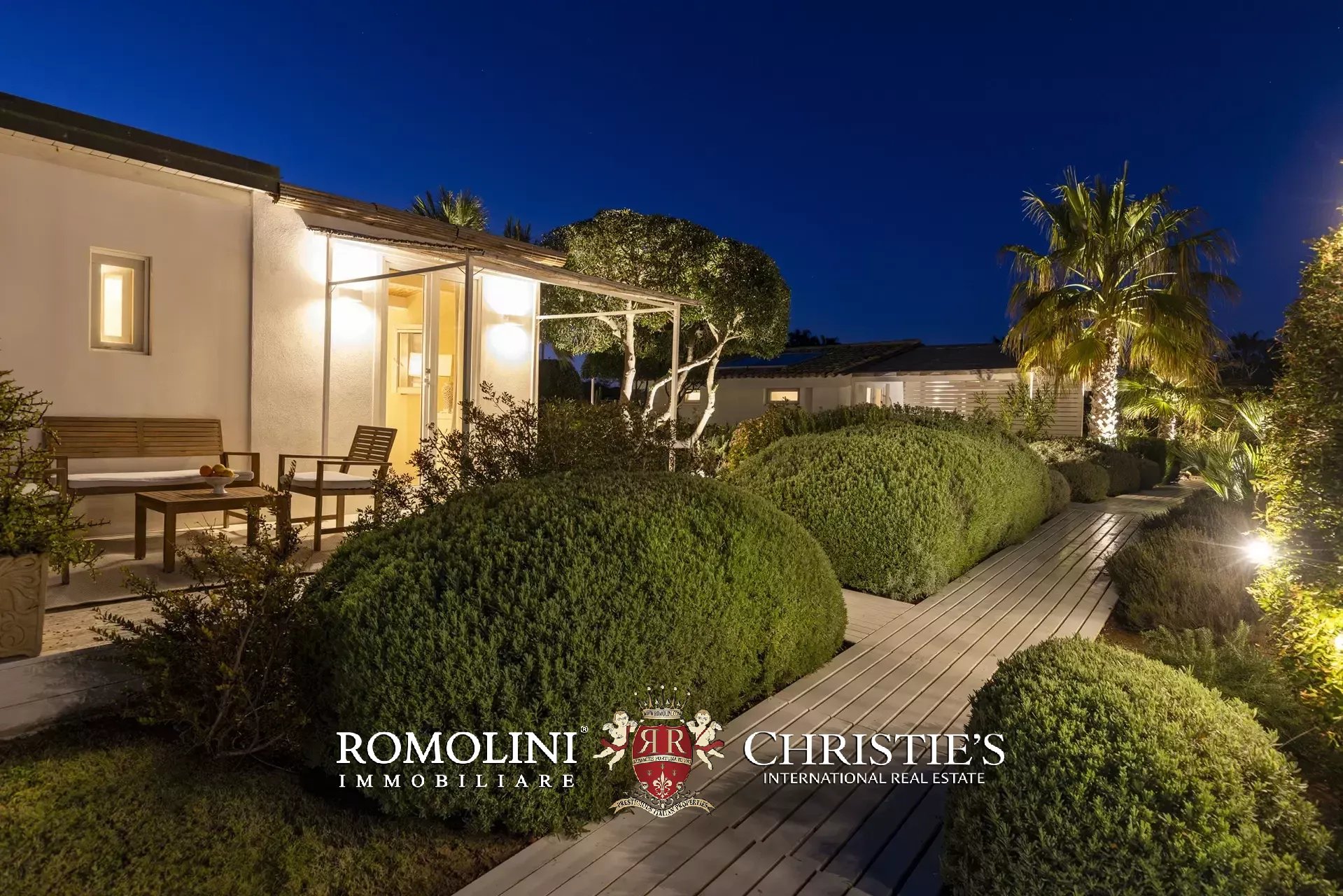 4 Bedroom Villa/Townhouse's Image 29