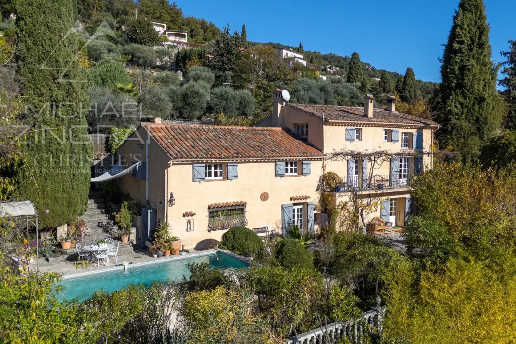 Villa for sale in Speracedes — Speracedes Sea Views Villa for sale with Pool