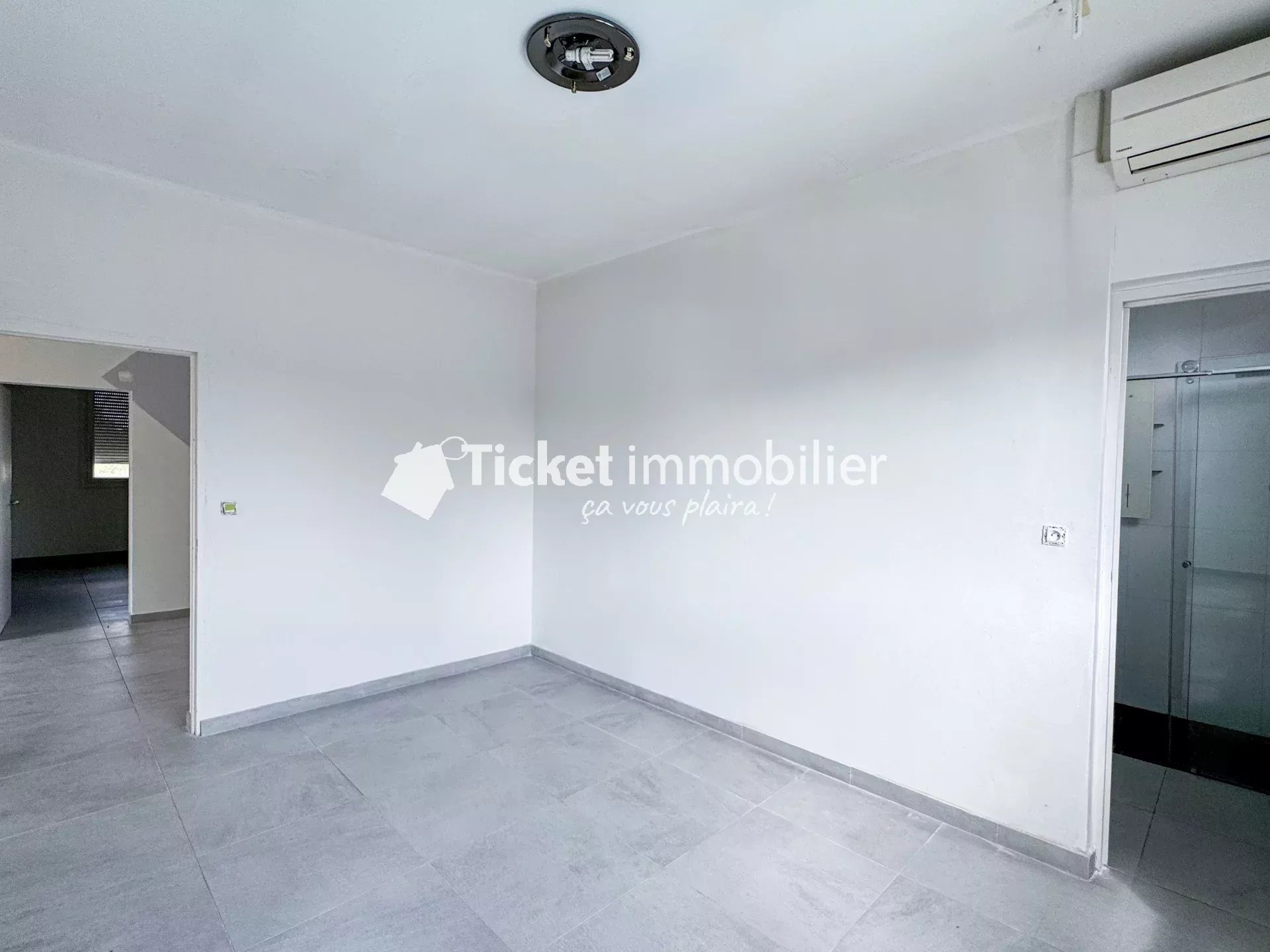 MAISON DIVISÉE EN 2 APPARTEMENTS T4 – 268 m² HABITABLES SUR 1342m² DE TERRAIN – MULTIPLES POSSIBILITÉS D’USAGE — photo 17
