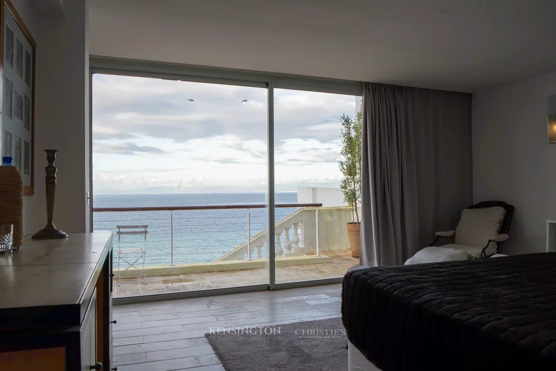 6 Bedroom Villa/Townhouse's Image 22