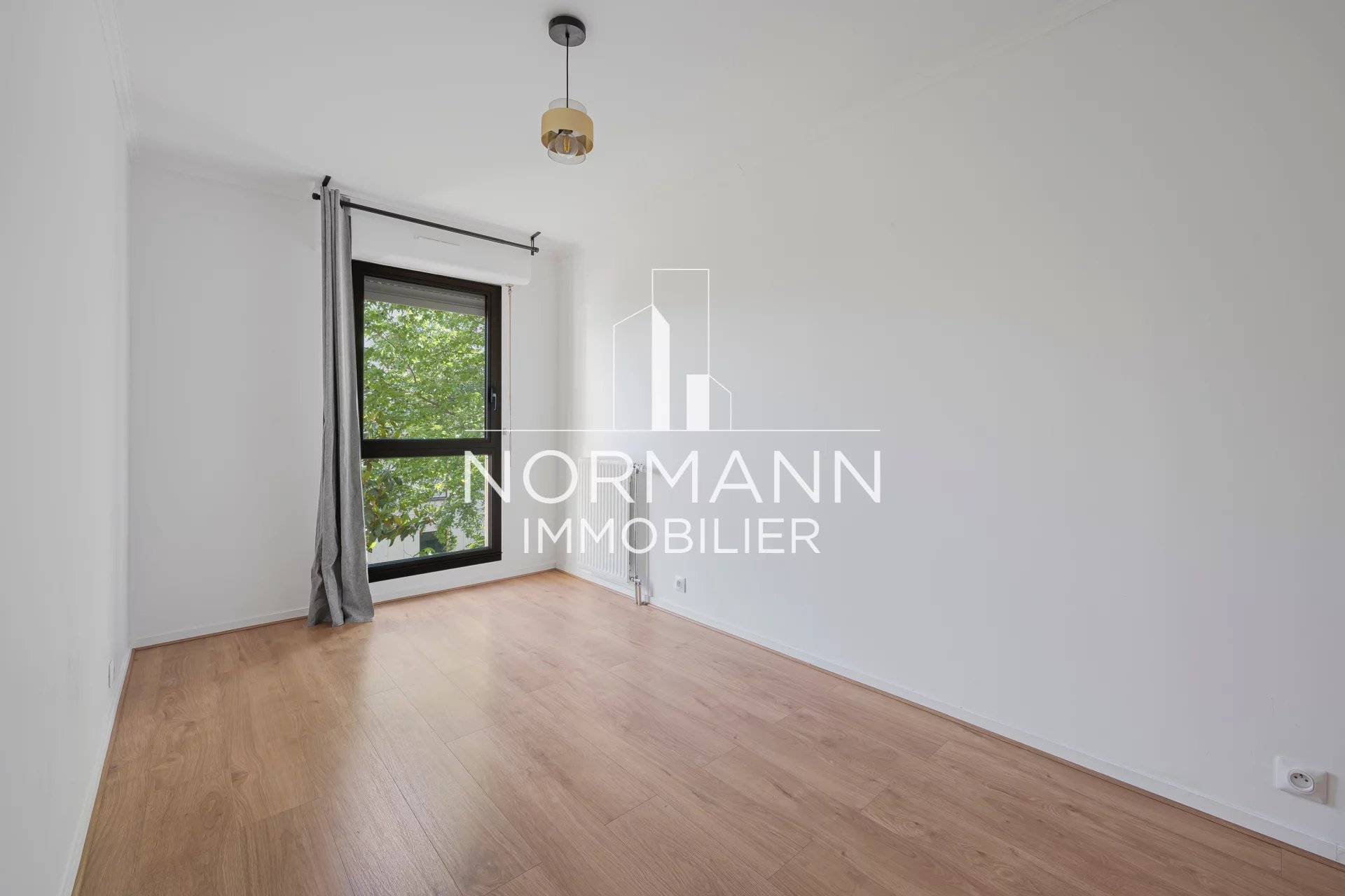 Sale Apartment Levallois-Perret Front de Seine