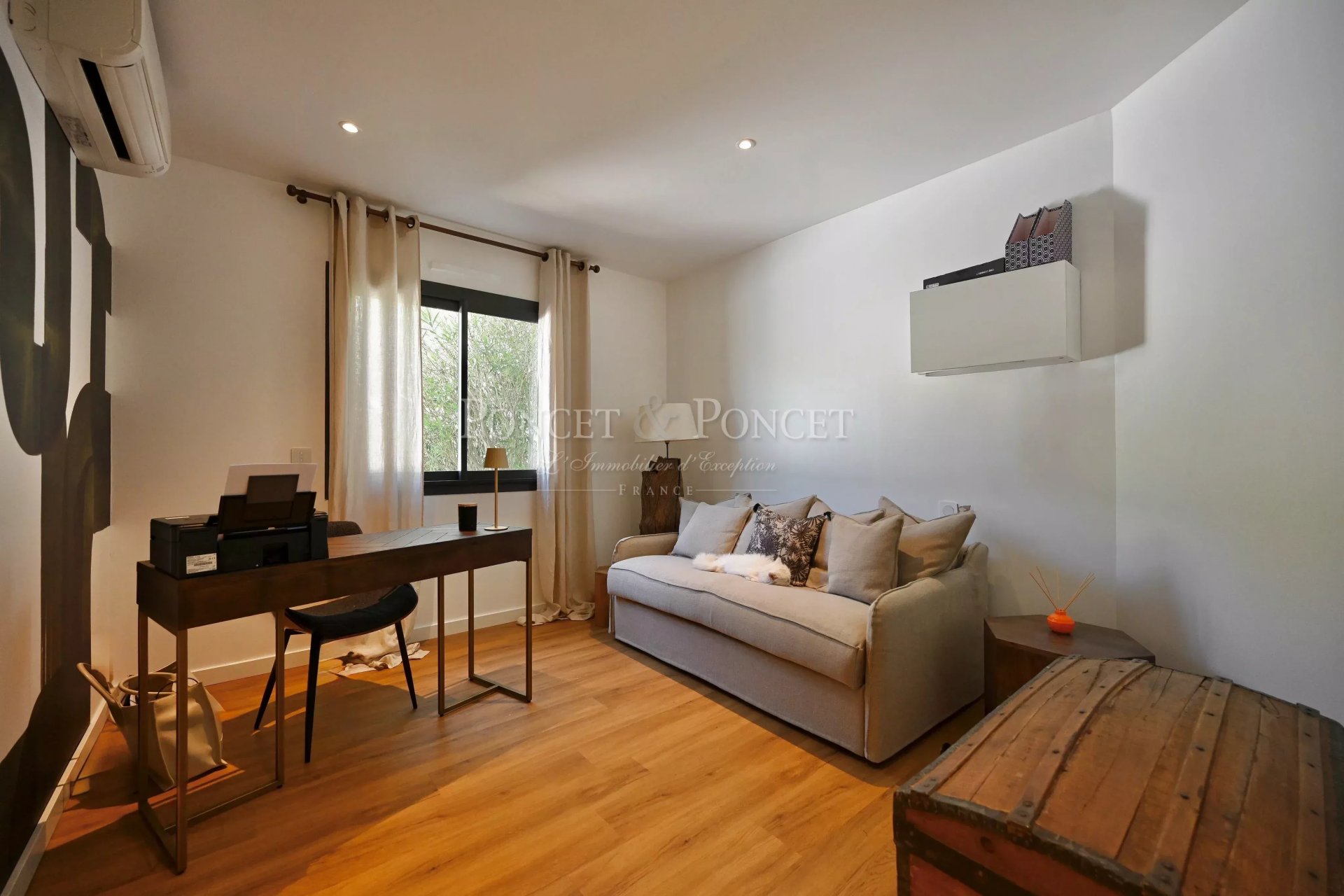 4 Bedroom Villa/Townhouse's Image 12