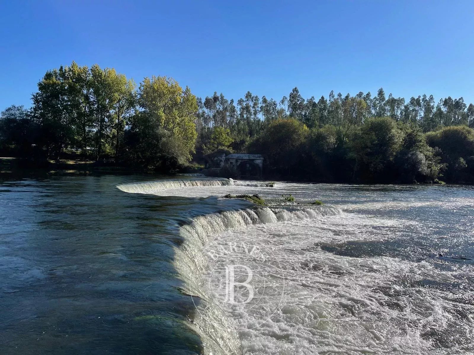 Sur les rives de la rivière Cávado Sur les rives de la rivière Cávado