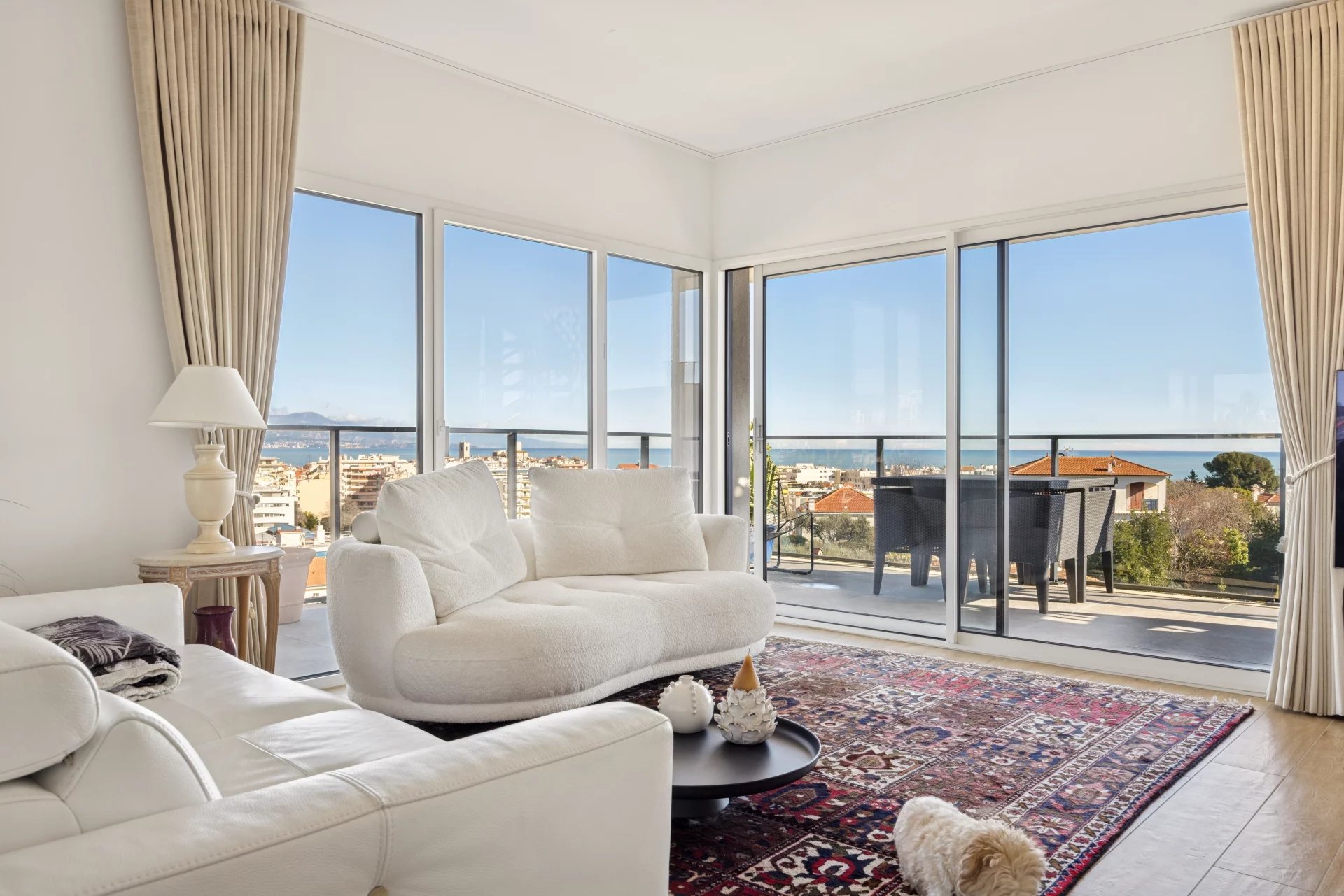 Exceptional Penthouse in the Heart of Antibes – 360° Panoramic Views