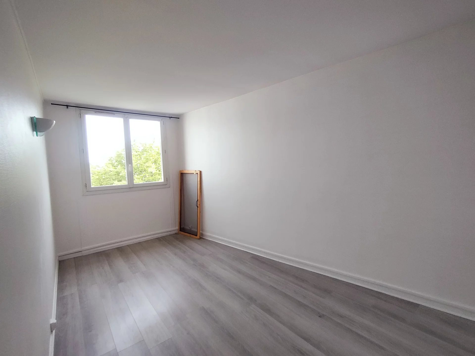 6916069 Location Villeurbanne