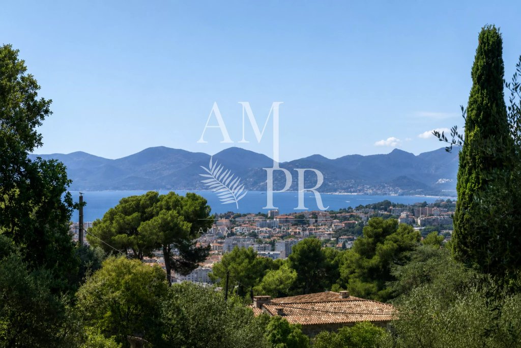 Seasonal Rental for sale in Cannes — Last Opportunity to Acquire a Prime Building Plot in Prestigious La Californie