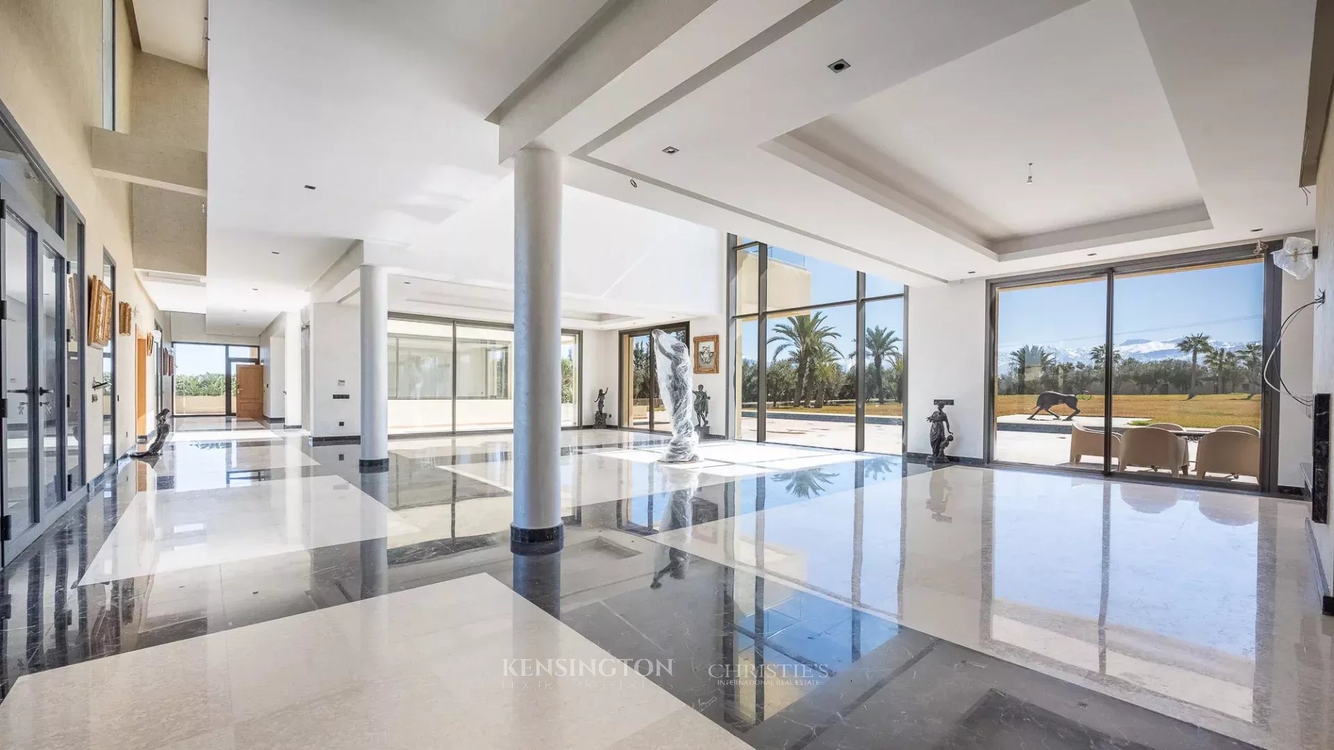 7 Bedroom Villa/Townhouse's Image 14