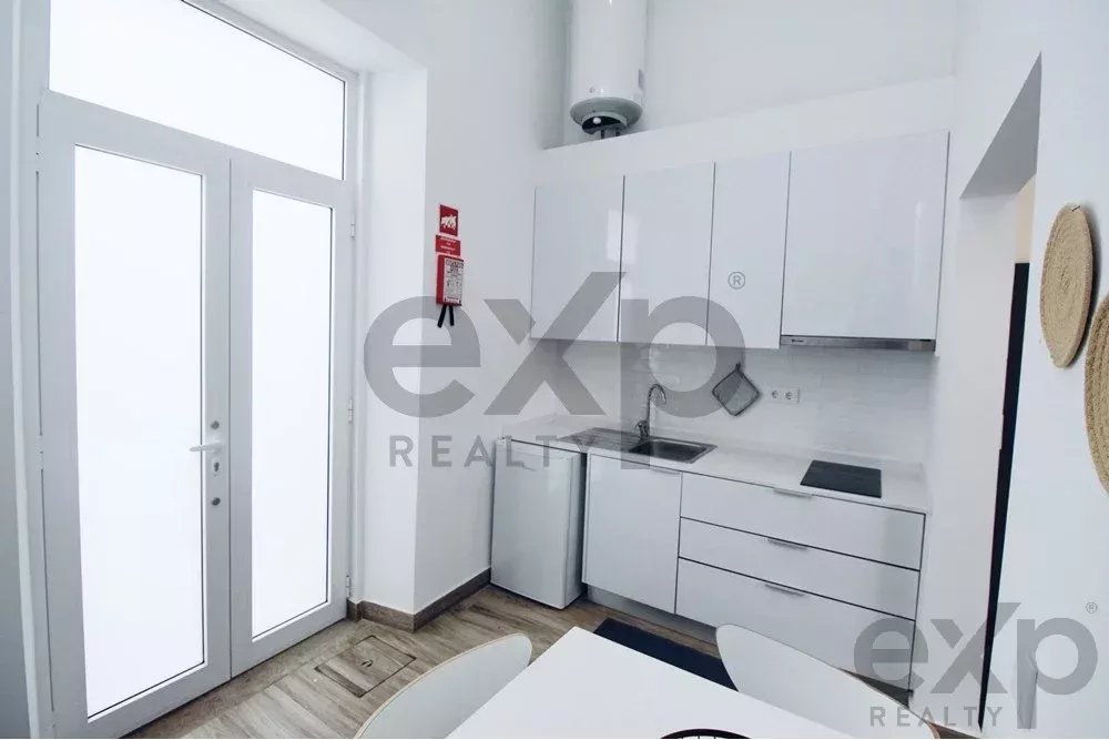 "Elegant Coastal Villa in Fuseta: Your Dream Home" 85949001 image 22