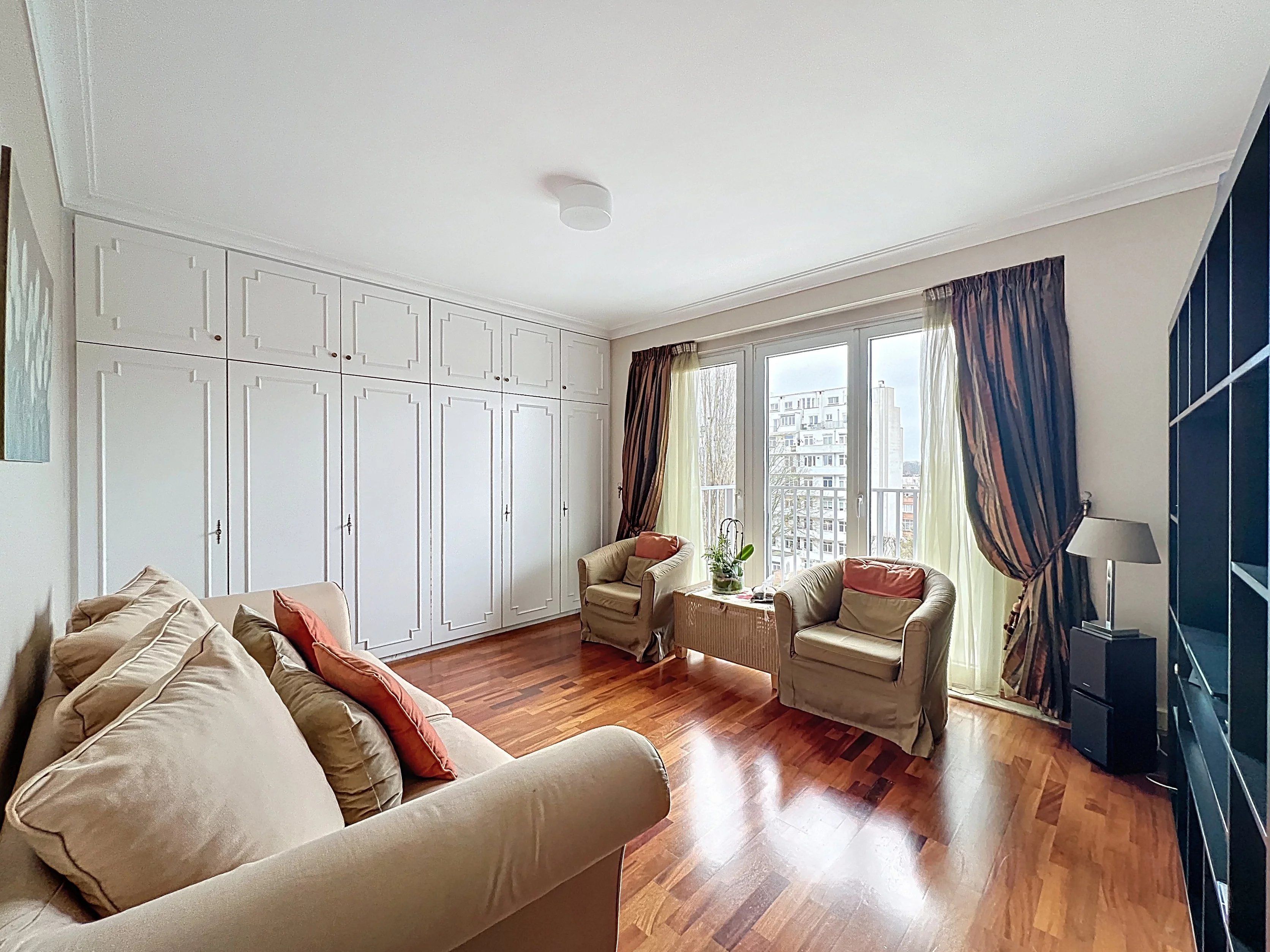 Bois de la Cambre - Beautiful 4-bedroom apartment, terrace and parking space
