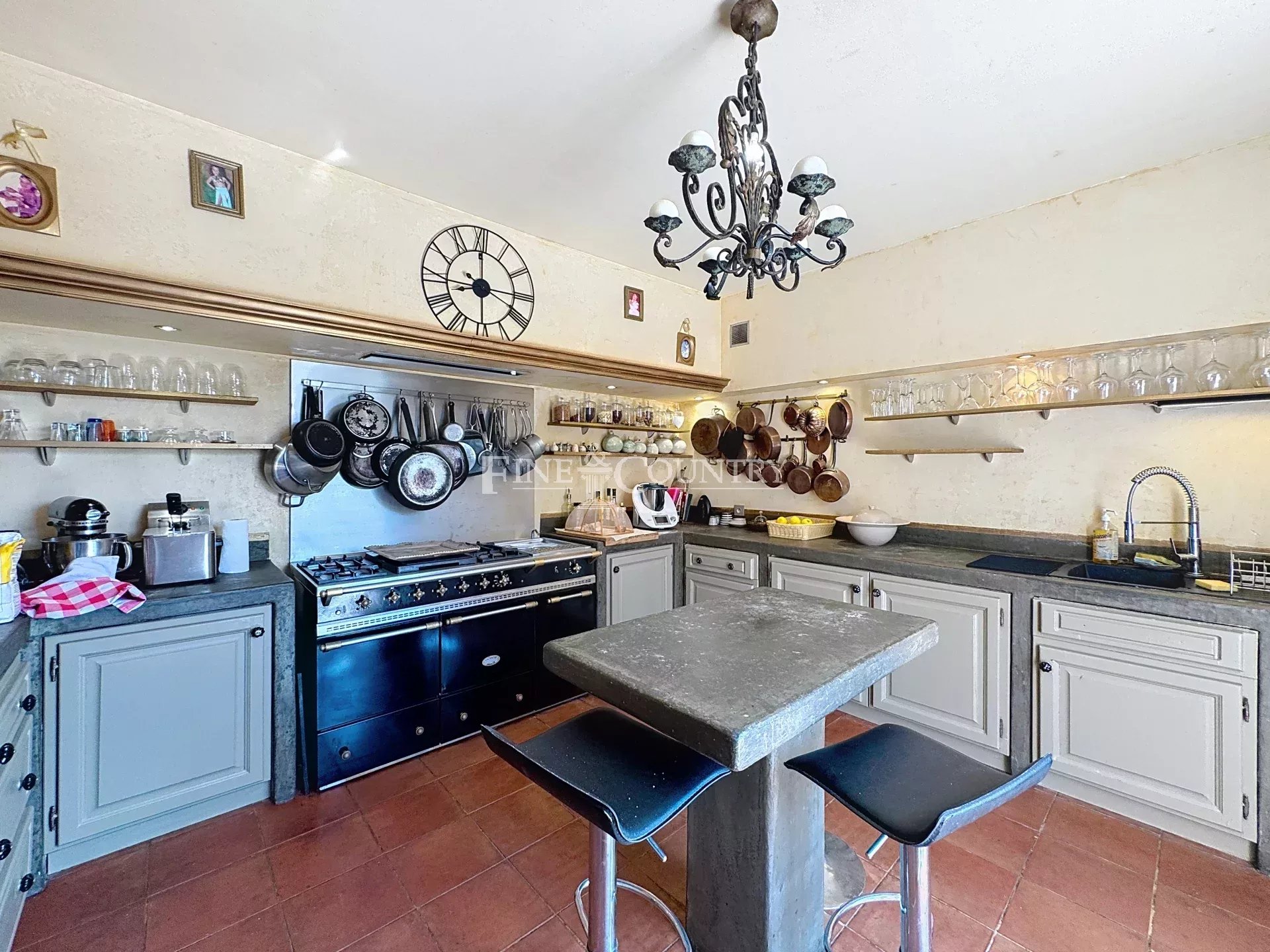 Photo of Villa for sale near Levens with swimming pool