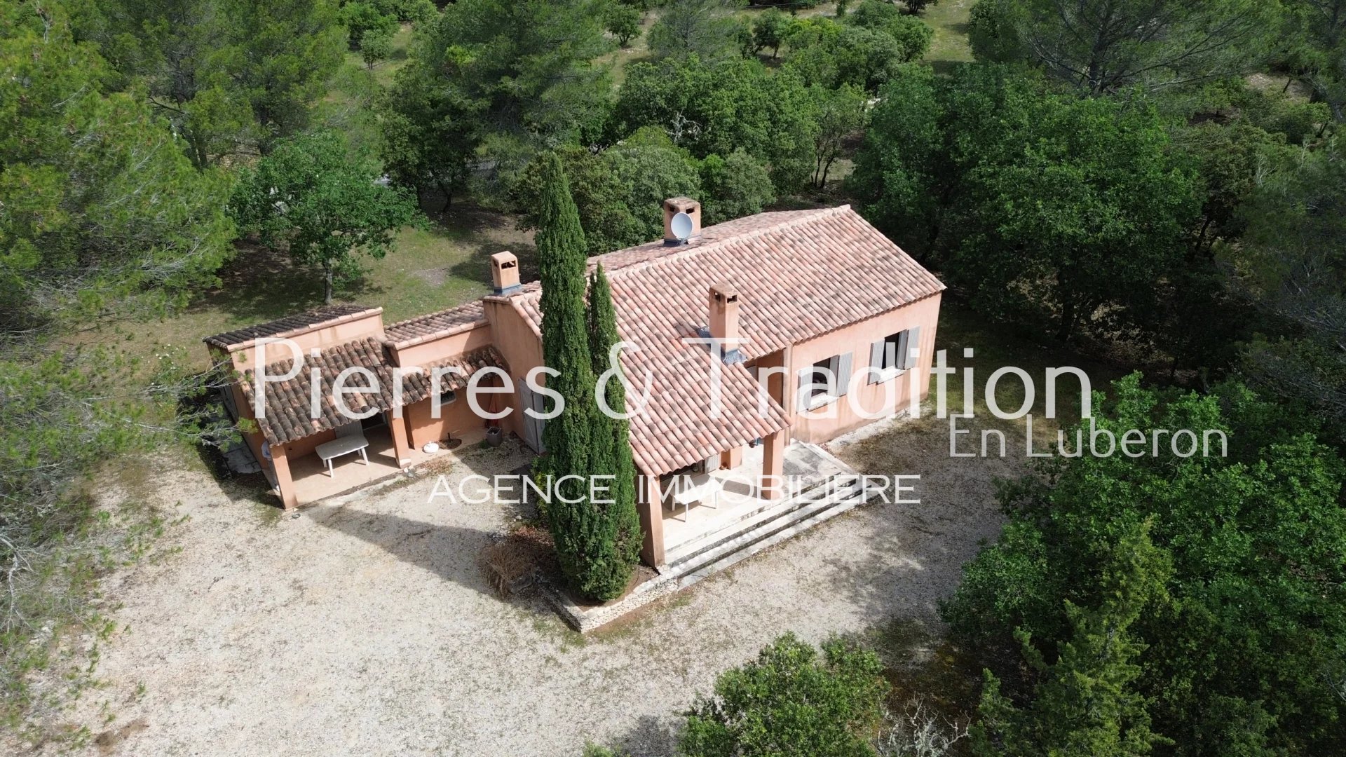 Agence immobilière de Pierres et Tradition en Luberon Apt