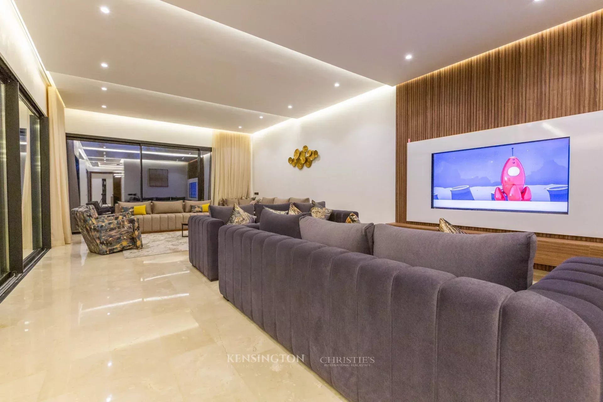 5 Bedroom Villa/Townhouse's Image 9