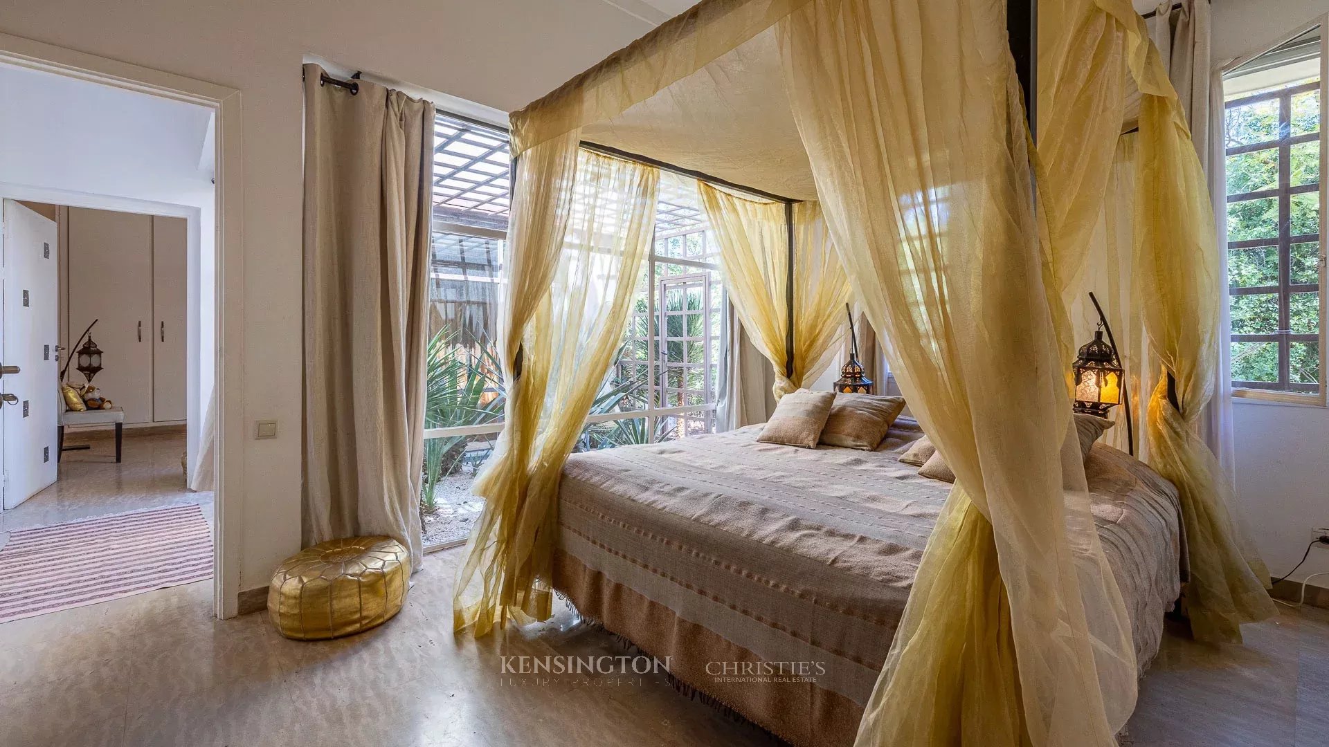 5 Bedroom Villa/Townhouse's Image 31