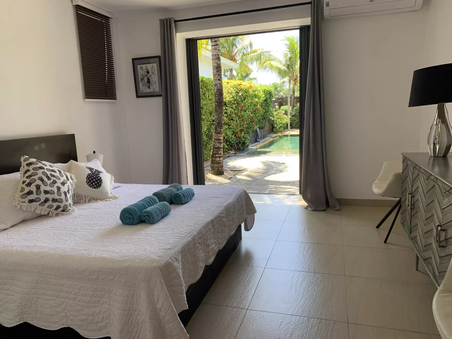 GRAND BAIE - Villa - 5  bedrooms - picture 6 title=