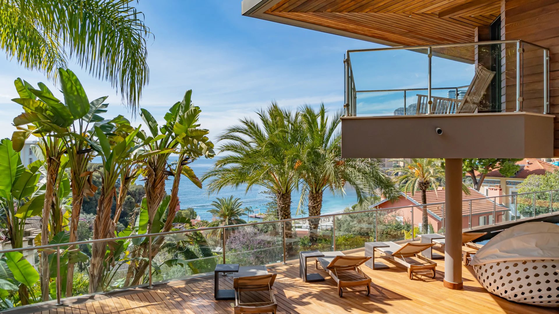 Dream Location at the Gate of Monaco