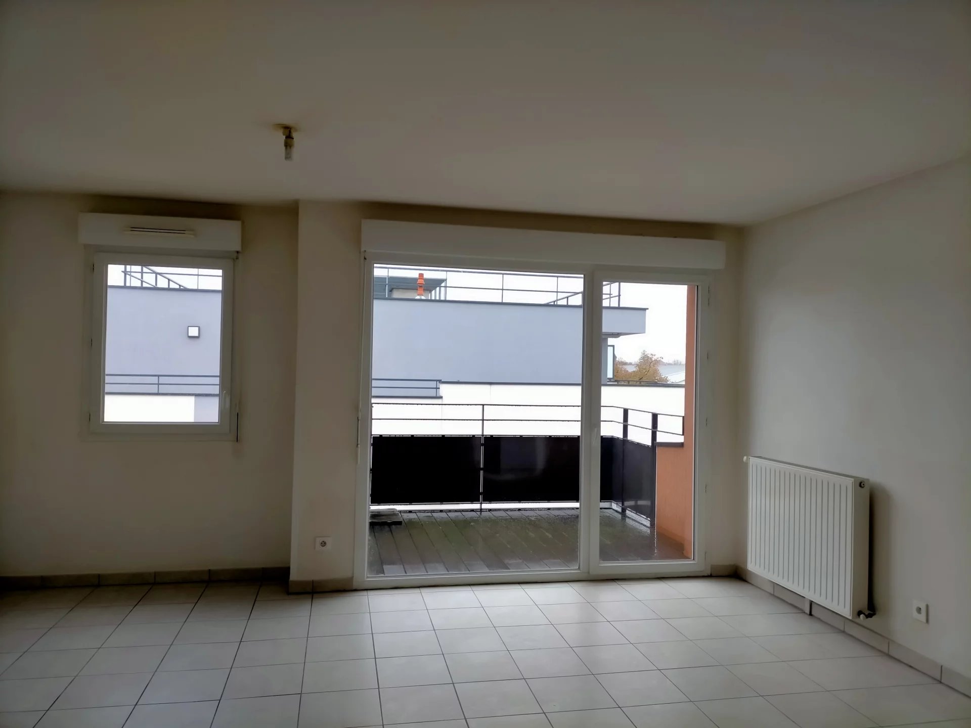 481581 Location Meyzieu