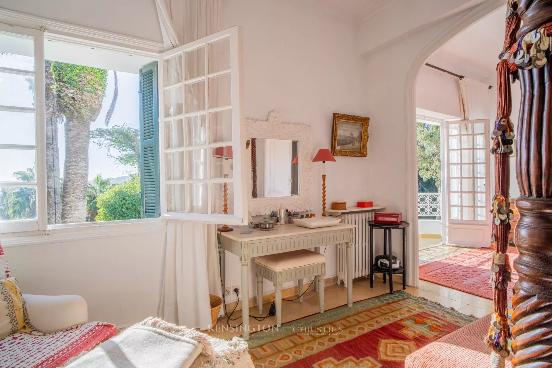 6 Bedroom Villa/Townhouse's Image 21