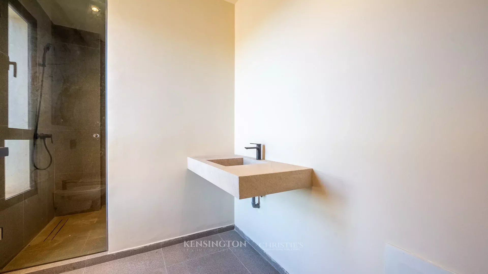 5 Bedroom Villa/Townhouse's Image 23