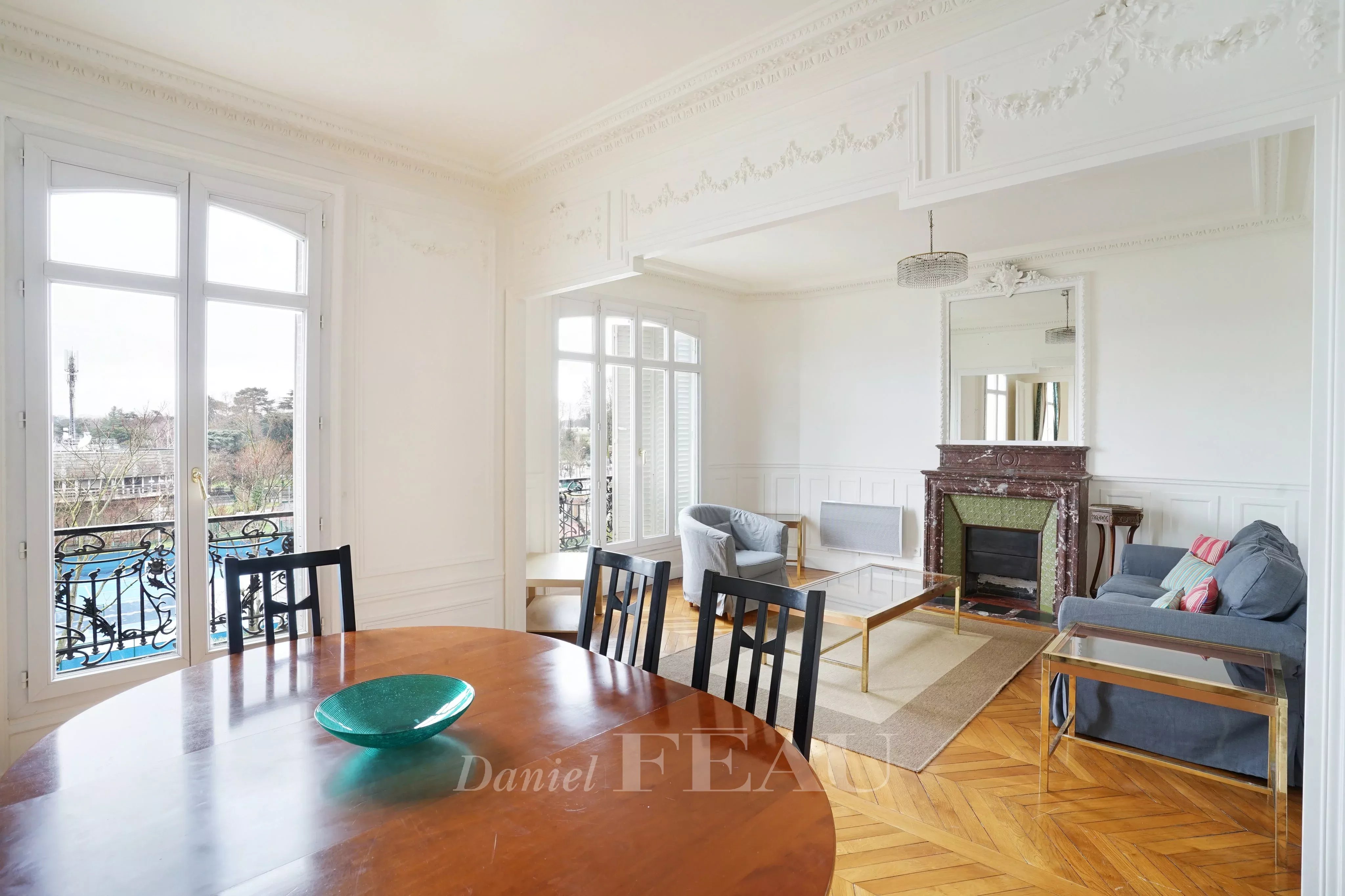 Dining room Wooden floor