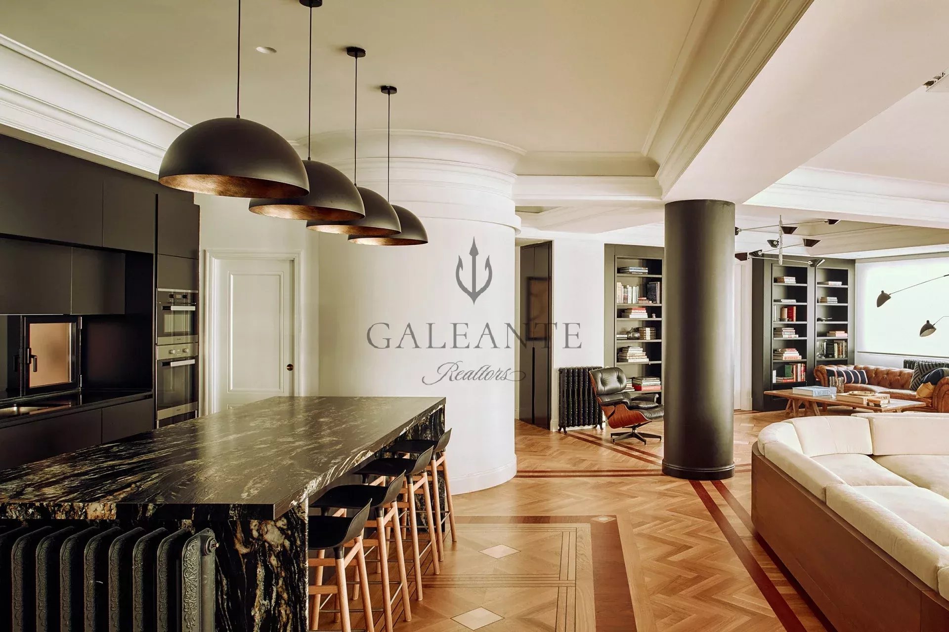 ICONIC CIRCULAR LIVING IN SALAMANCA: 427 M² CORNER RESIDENCE WITH CINEMA & GYM - Image 2