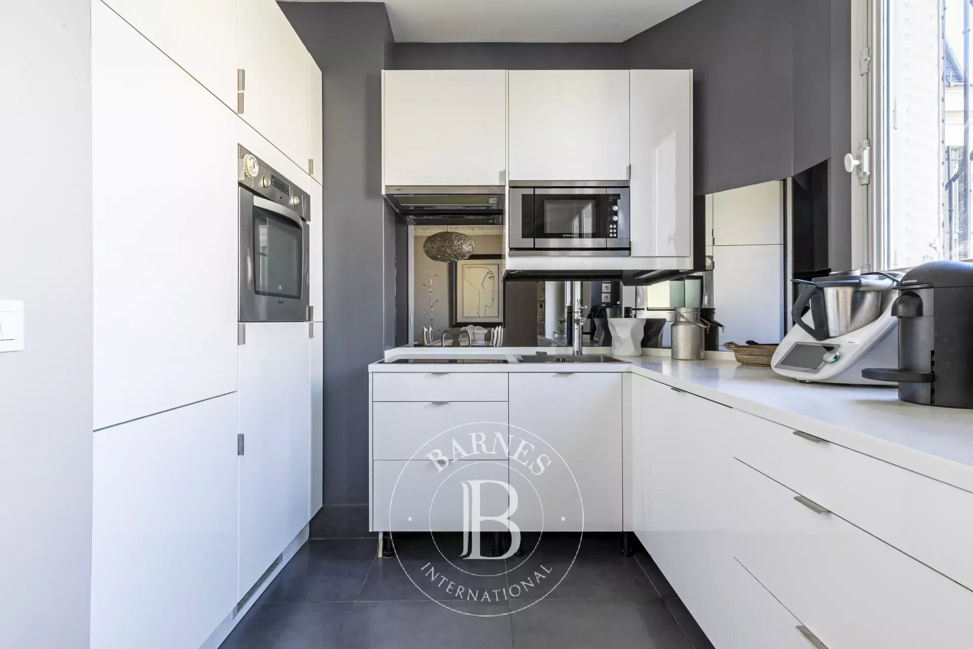 Paris  - Apartment 4 Bedrooms - picture 11